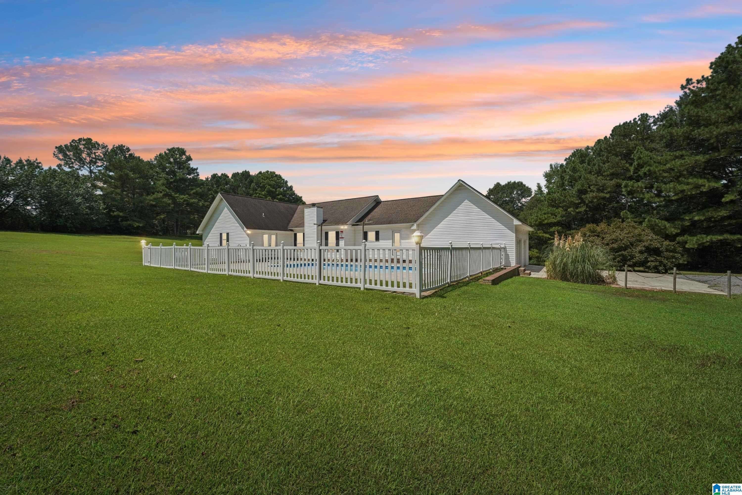 Holly Pond, AL 35083,160 DOGWOOD LANE