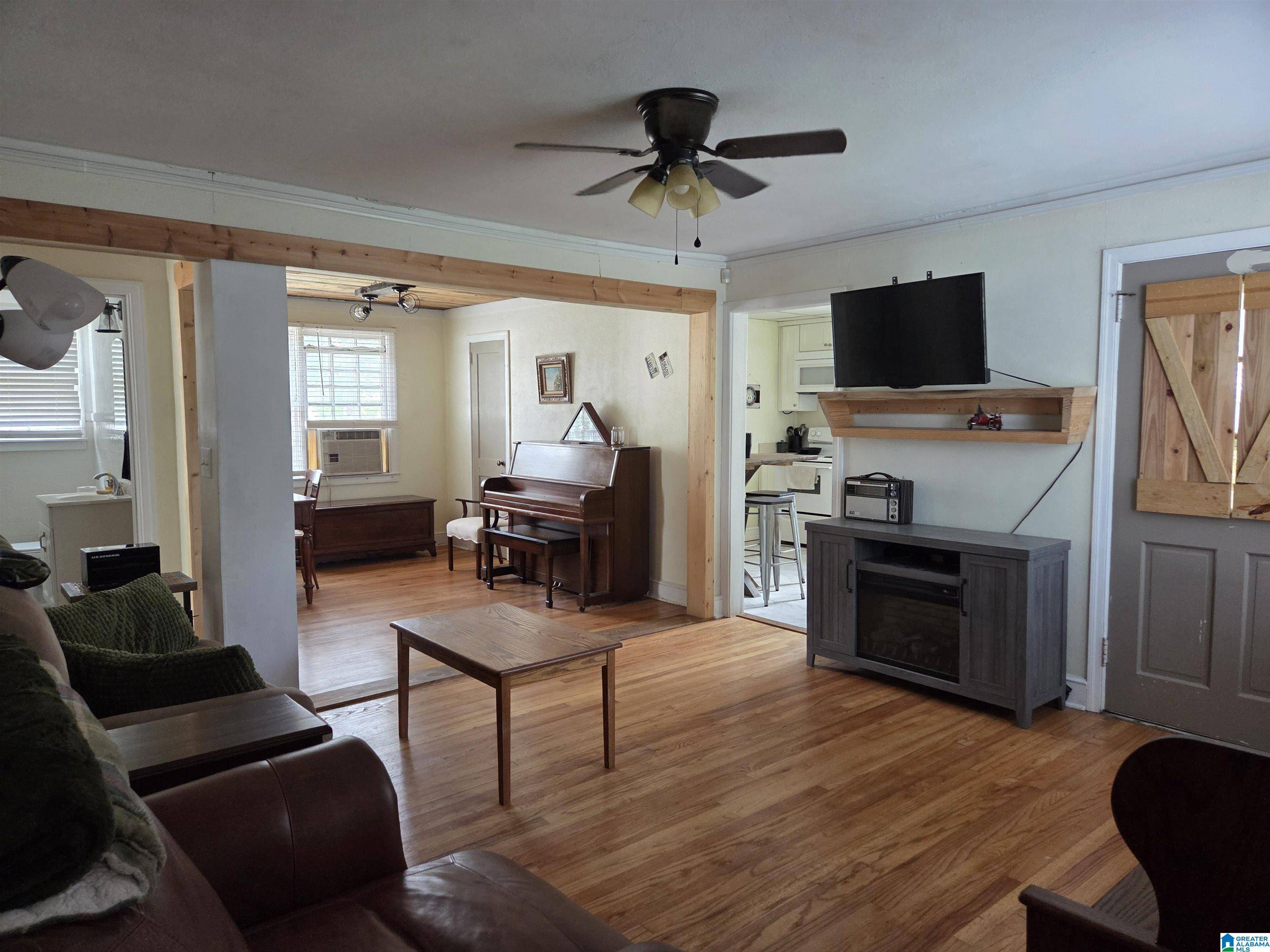 Anniston, AL 36207,609 LAPSLEY AVENUE