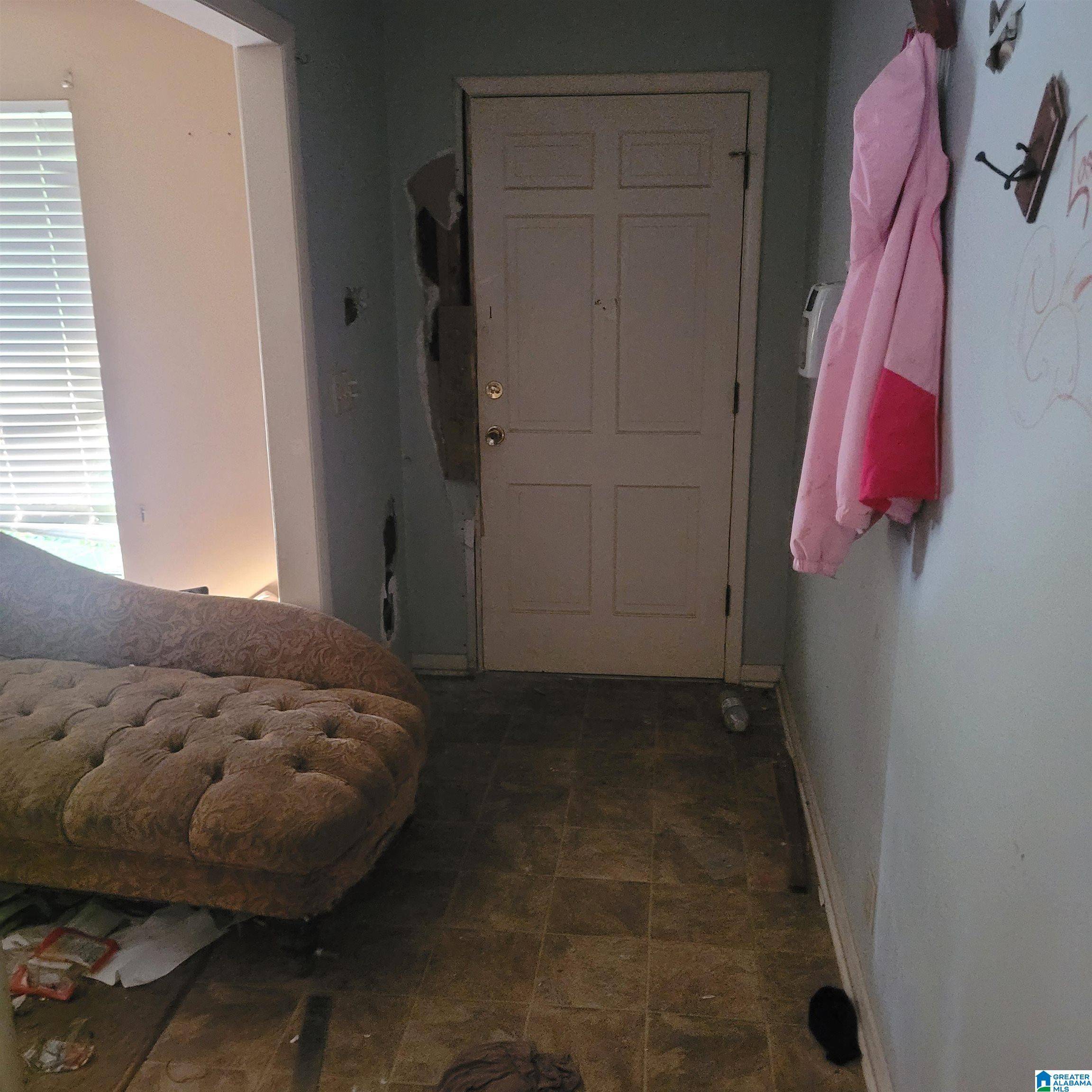 Bessemer, AL 35022,708 SOUTHGATE LANE