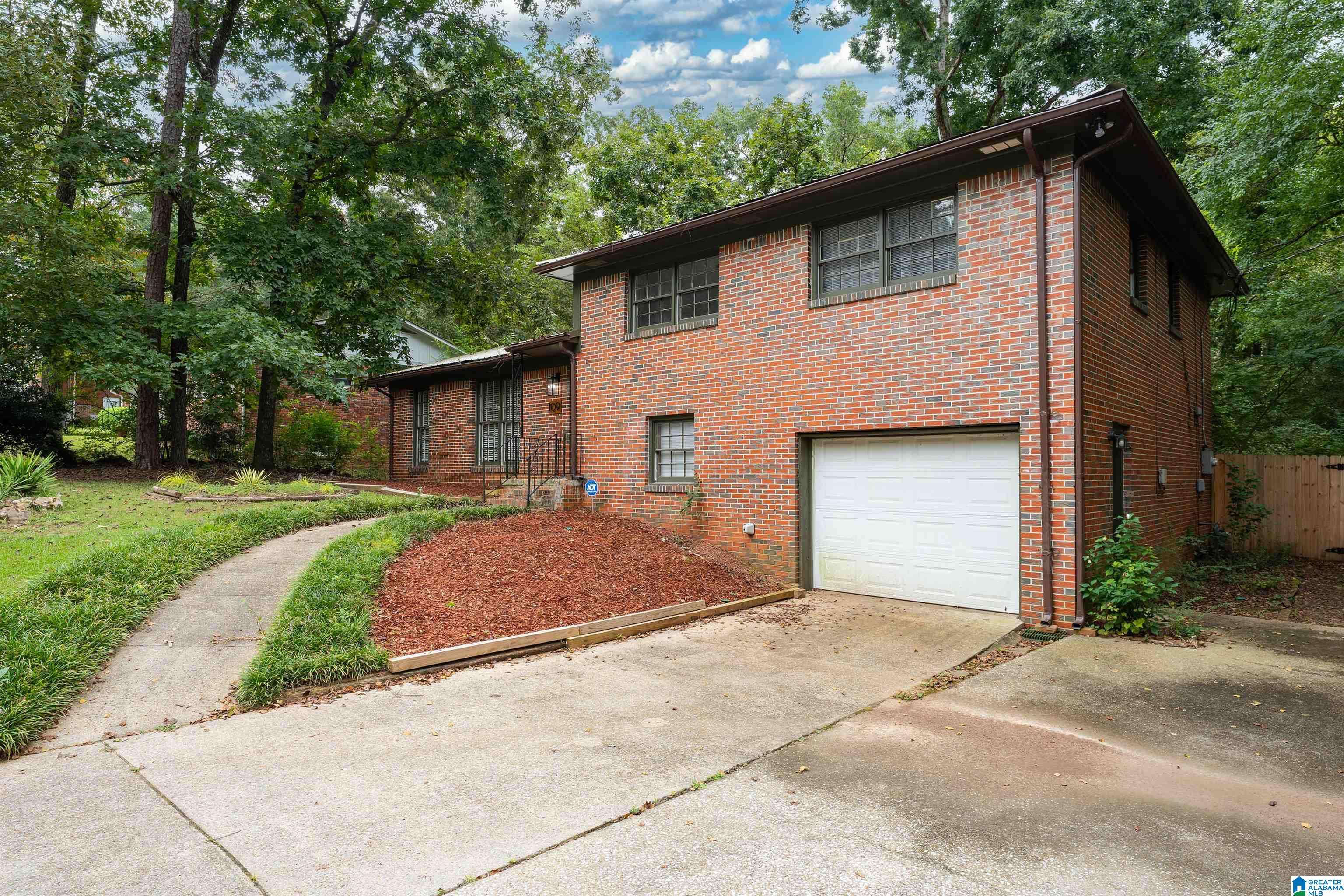 Center Point, AL 35215,109 36TH AVENUE NE