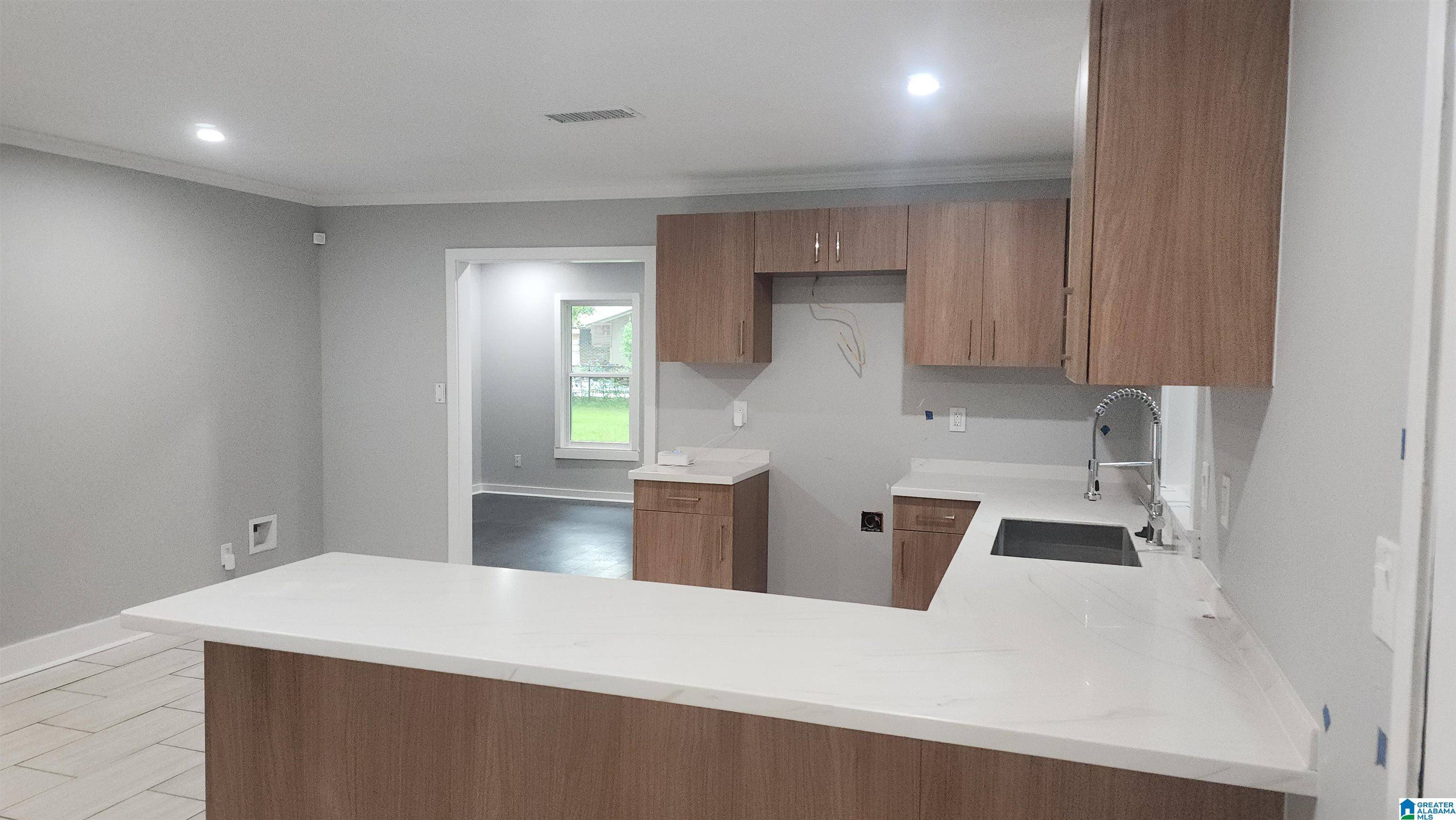 Montgomery, AL 36116,2731 S WALLACE DRIVE