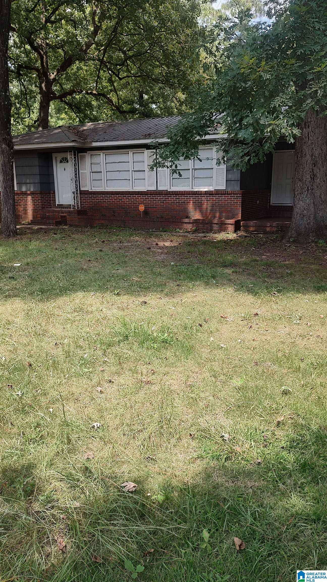 Birmingham, AL 35215,136 LAKE DRIVE NE