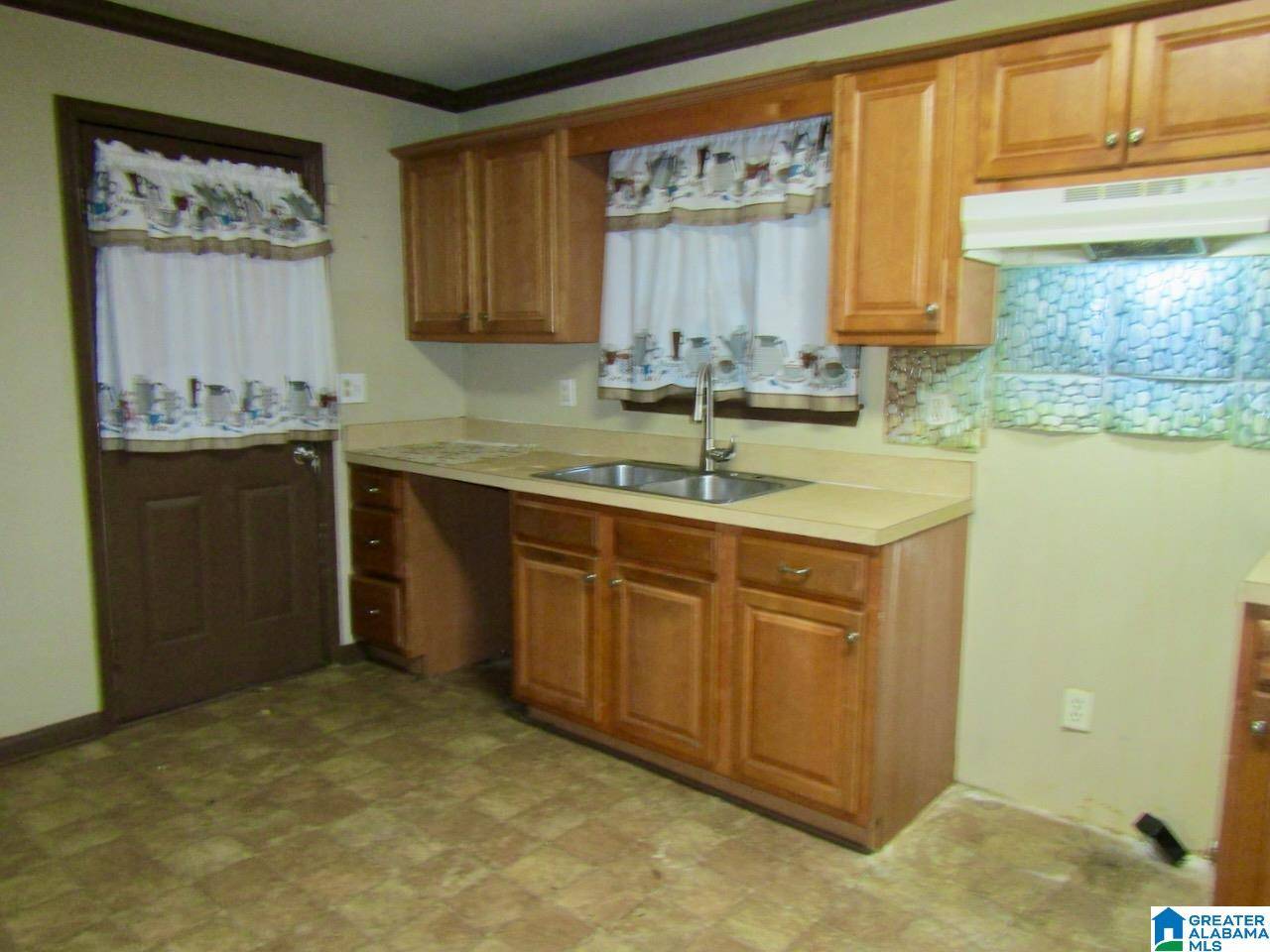 Birmingham, AL 35215,437 CHERI LANE