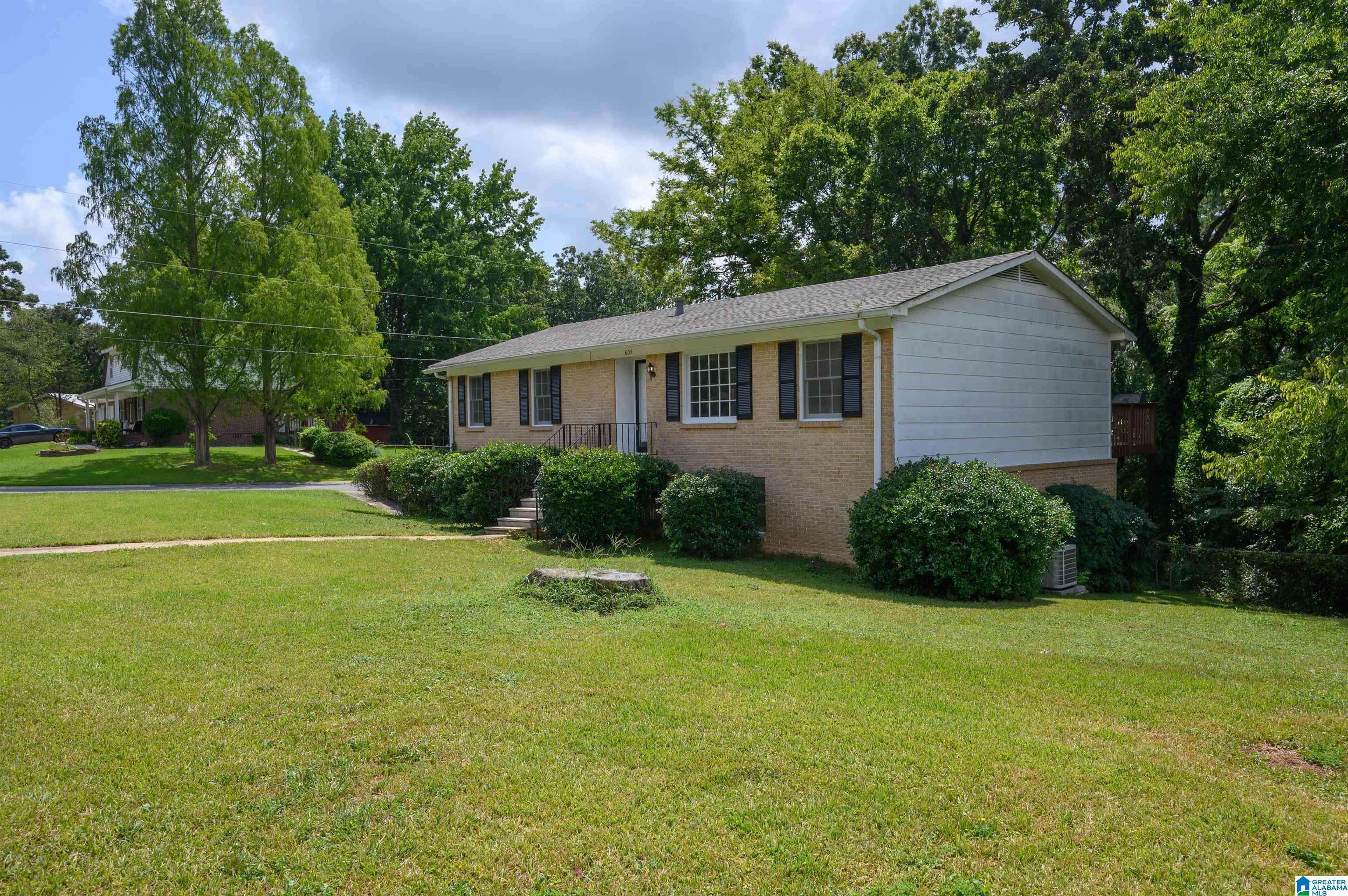 Center Point, AL 35215,609 16TH AVENUE NW