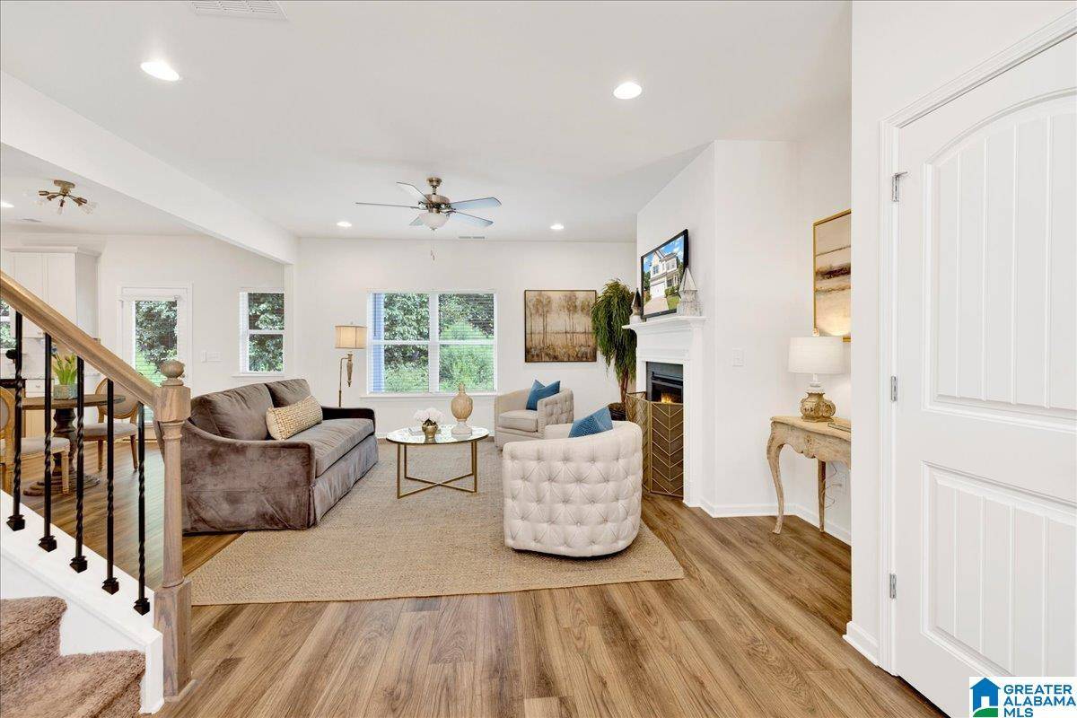 Trussville, AL 35173,335 LAKERIDGE DRIVE