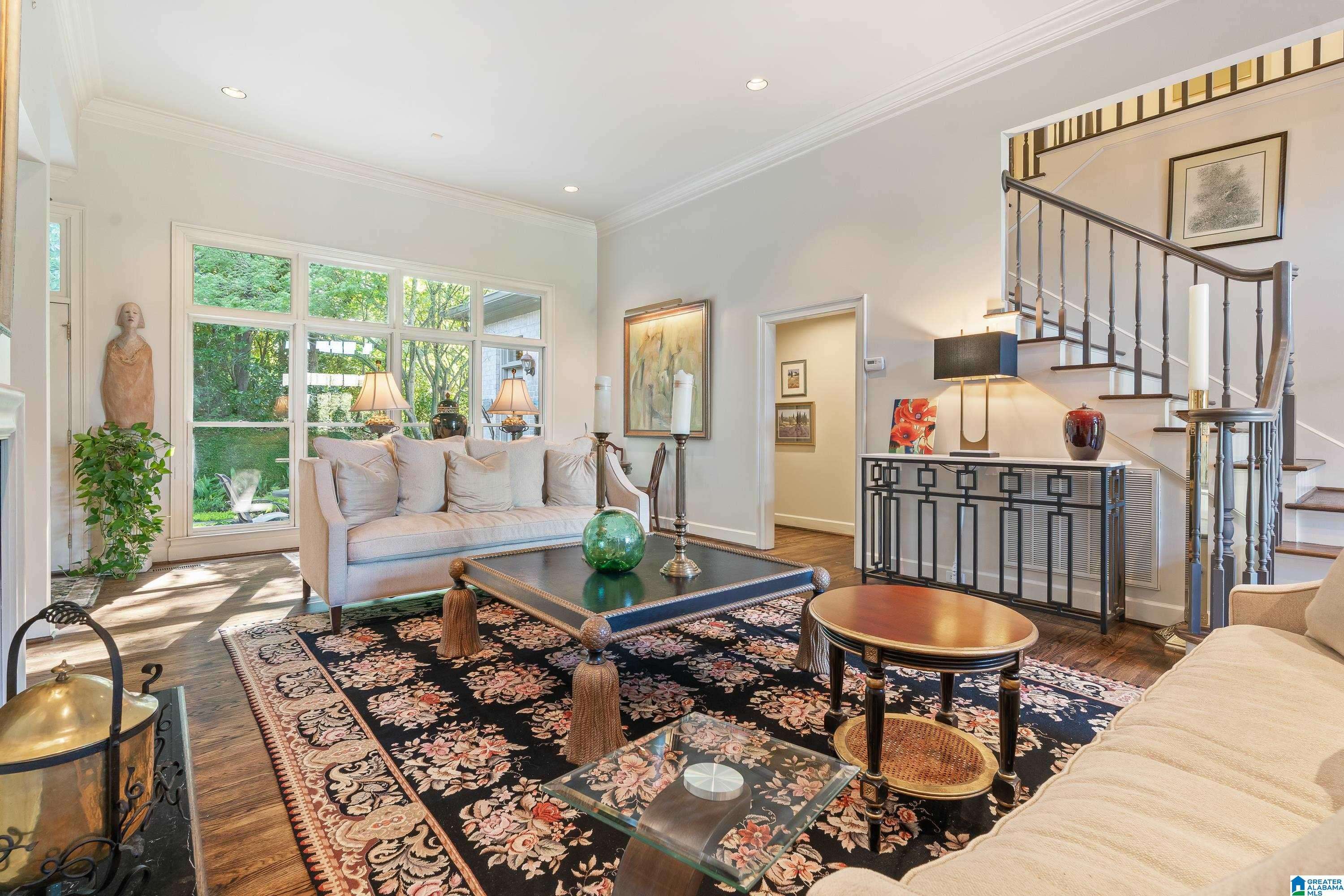 Vestavia Hills, AL 35243,1700 WICKINGHAM COVE