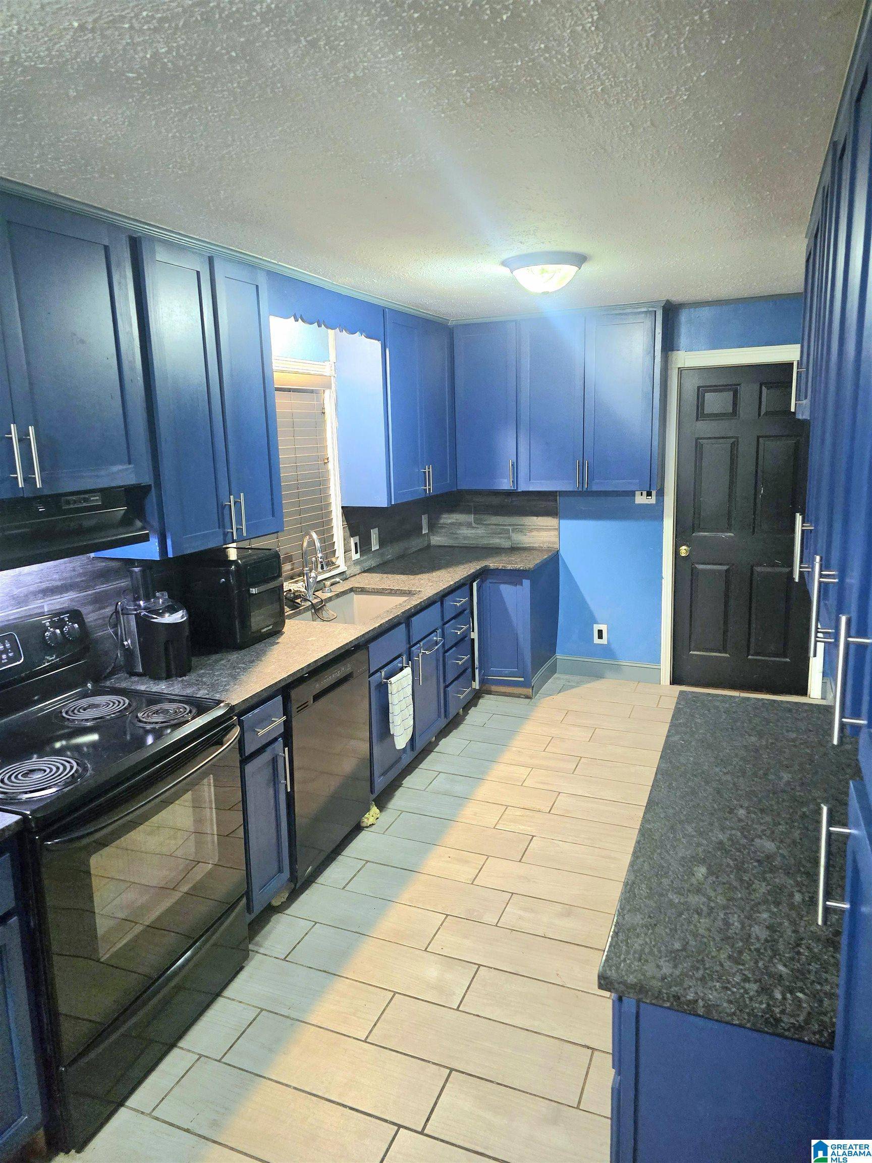 Gadsden, AL 35903,514 CRESTVIEW DRIVE