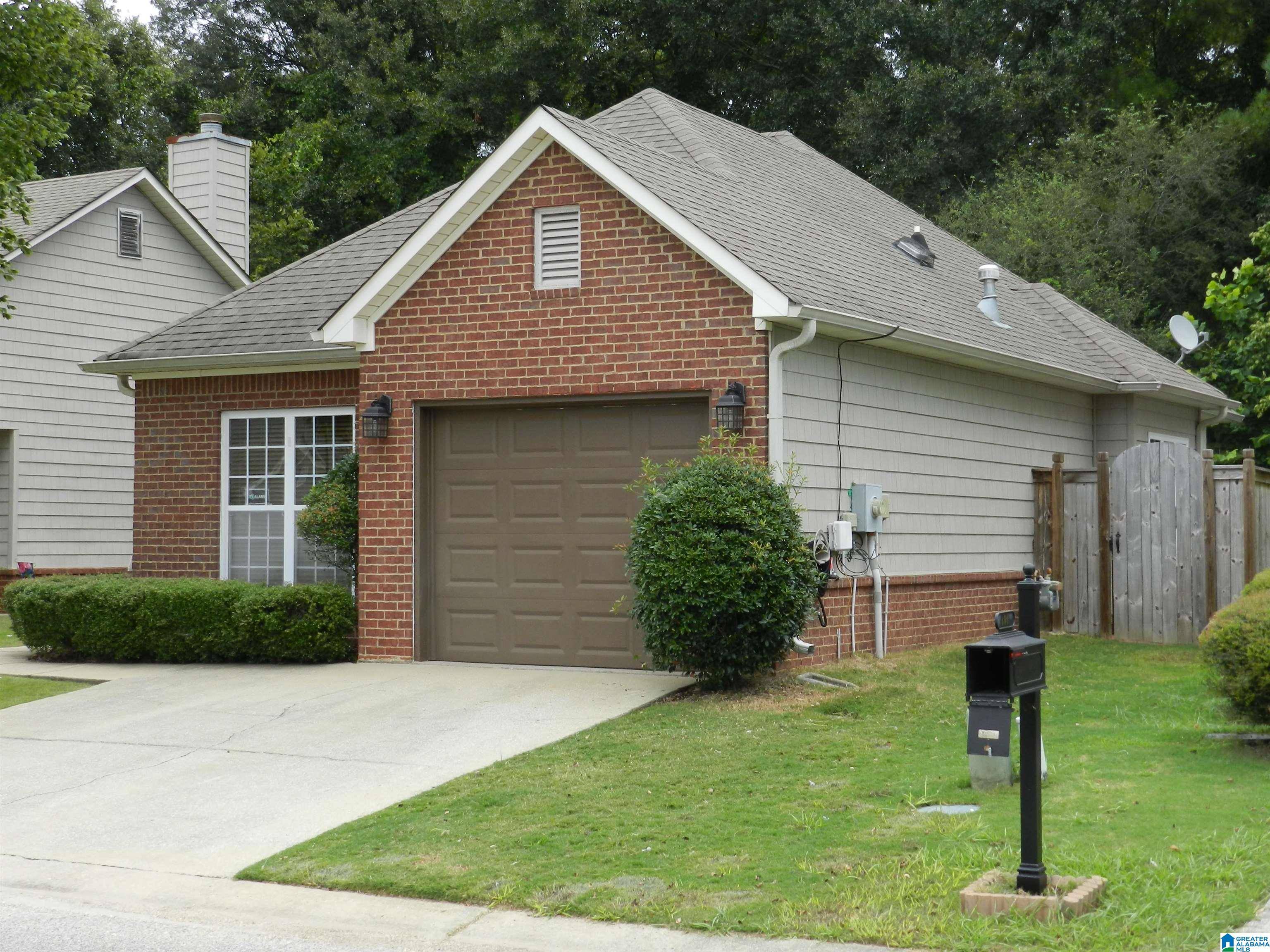 Pelham, AL 35124,402 HOLLAND LAKES DRIVE N