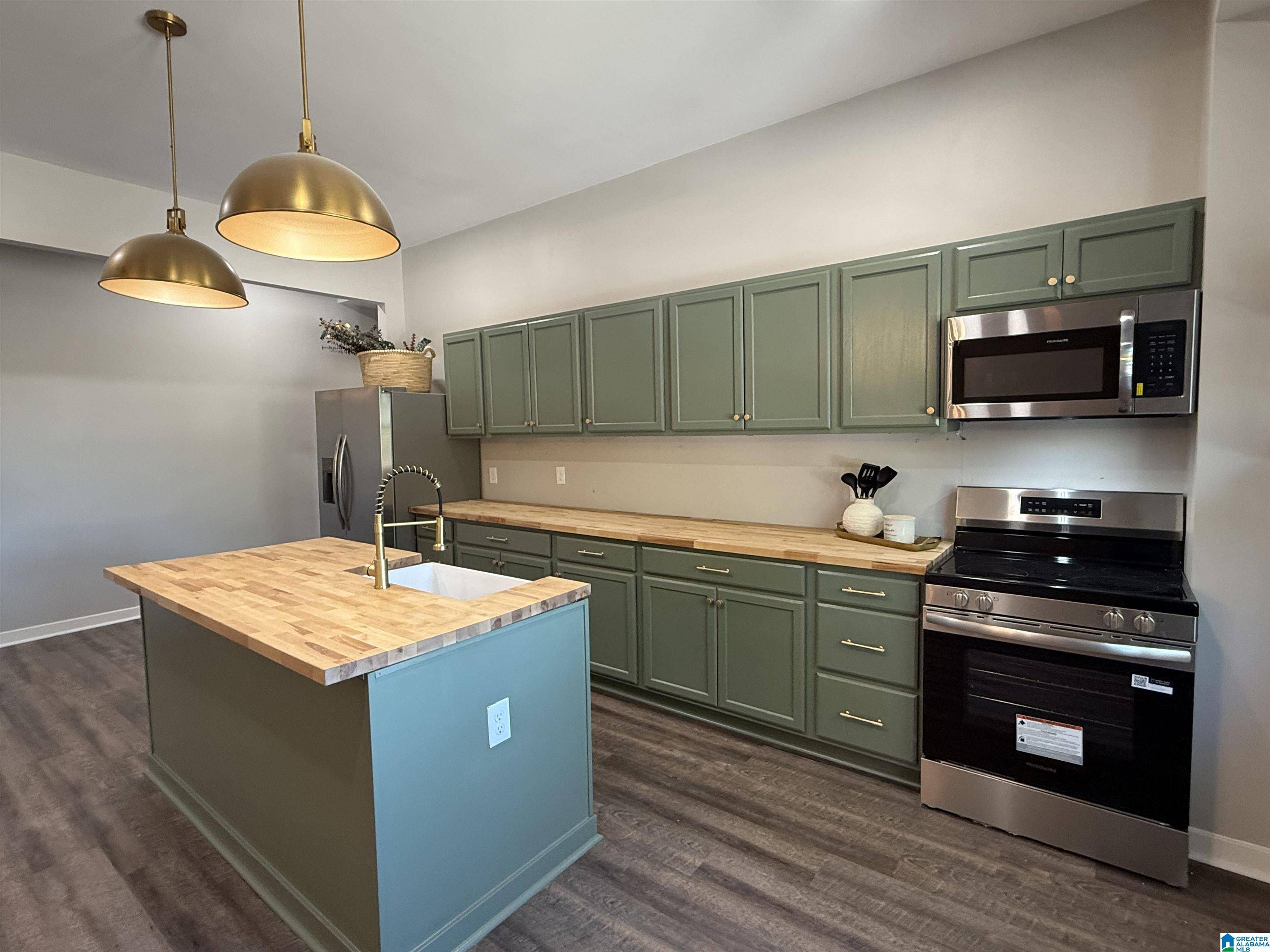 Dora, AL 35062,9997 BANKSTON ROAD