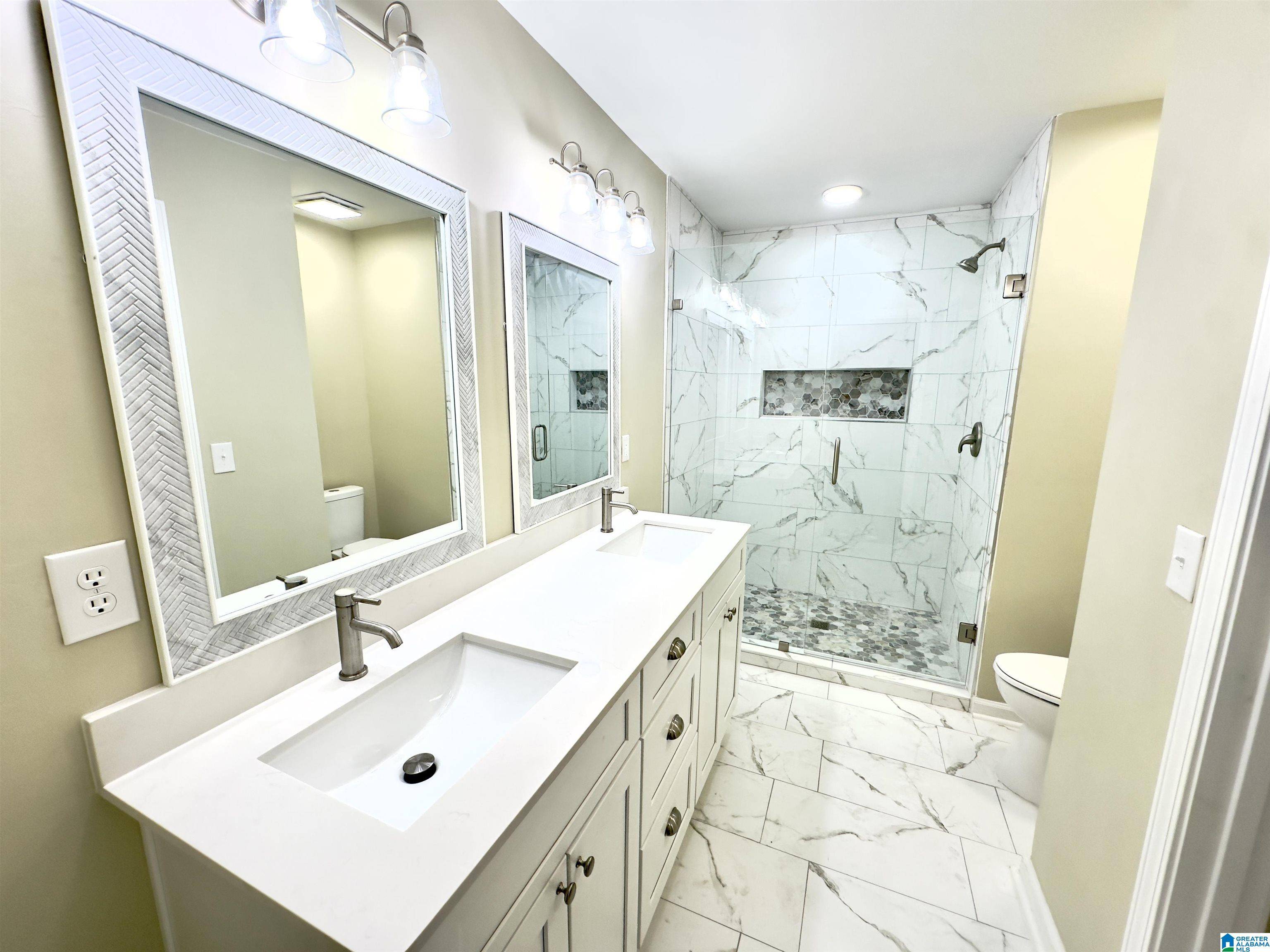 Warrior, AL 35180,2440 WHITE OAK TRAIL