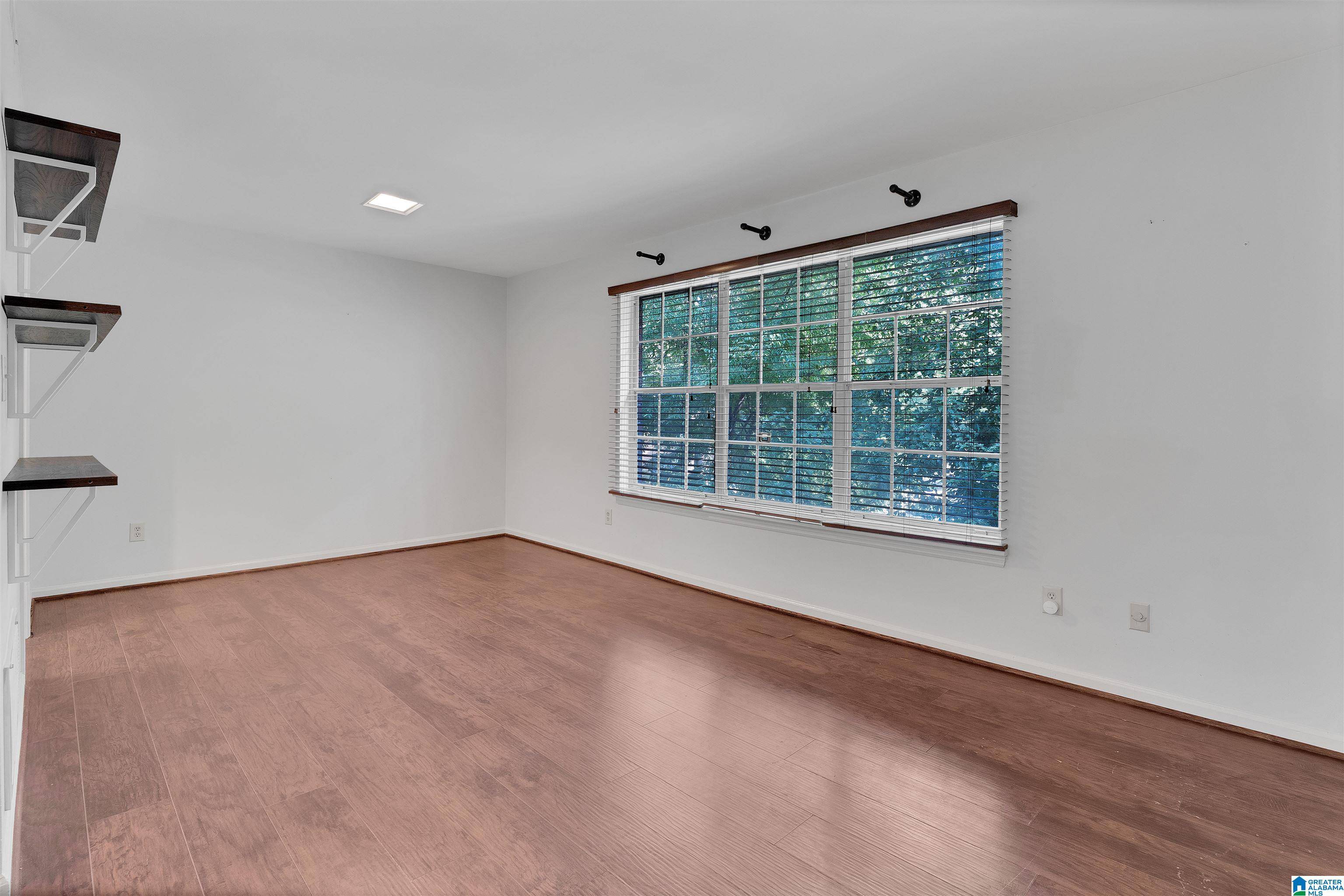 Vestavia Hills, AL 35216,2106 MONTREAT CIRCLE #2106