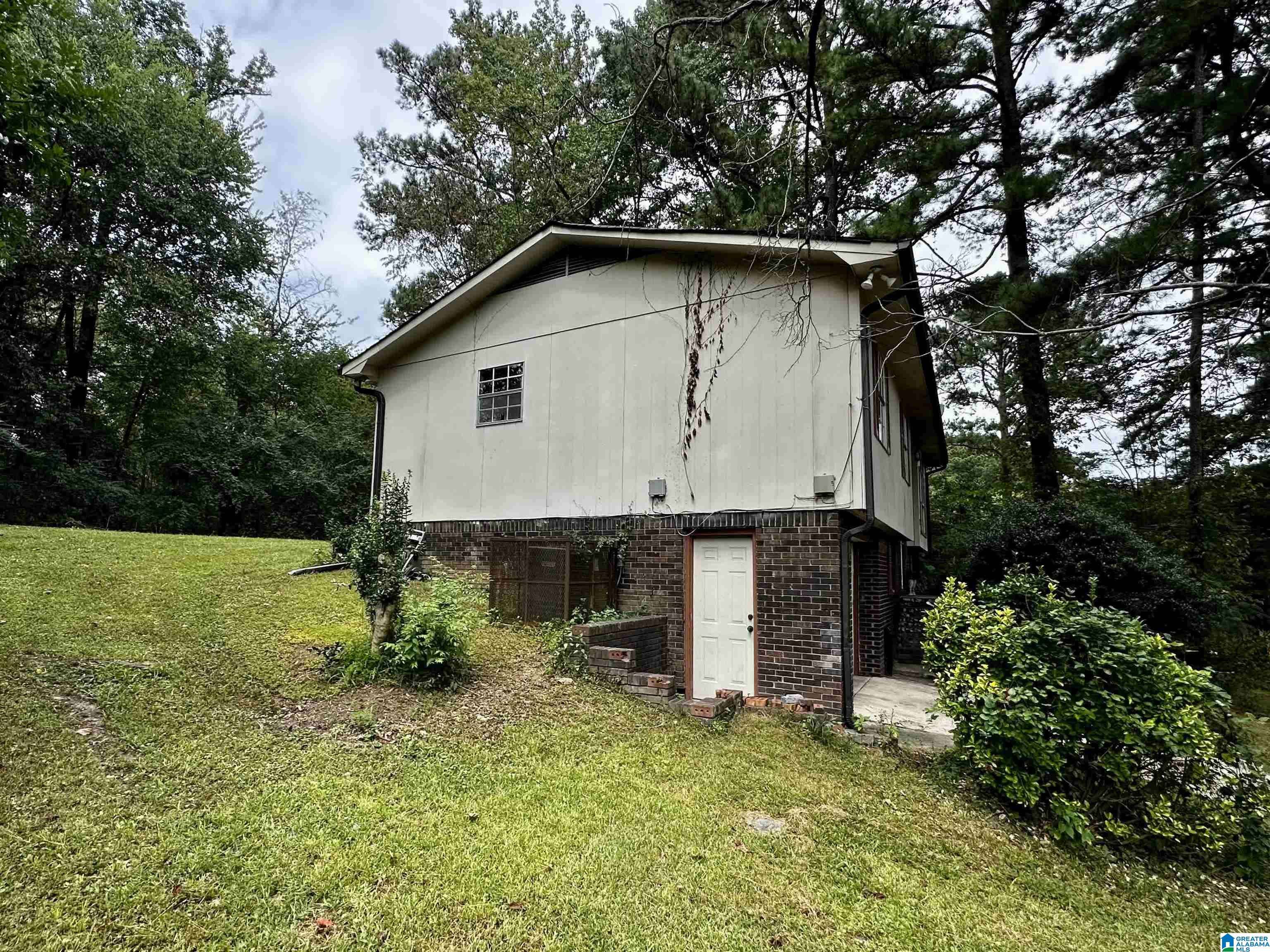 Hueytown, AL 35023,821 OVERLOOK CIRCLE