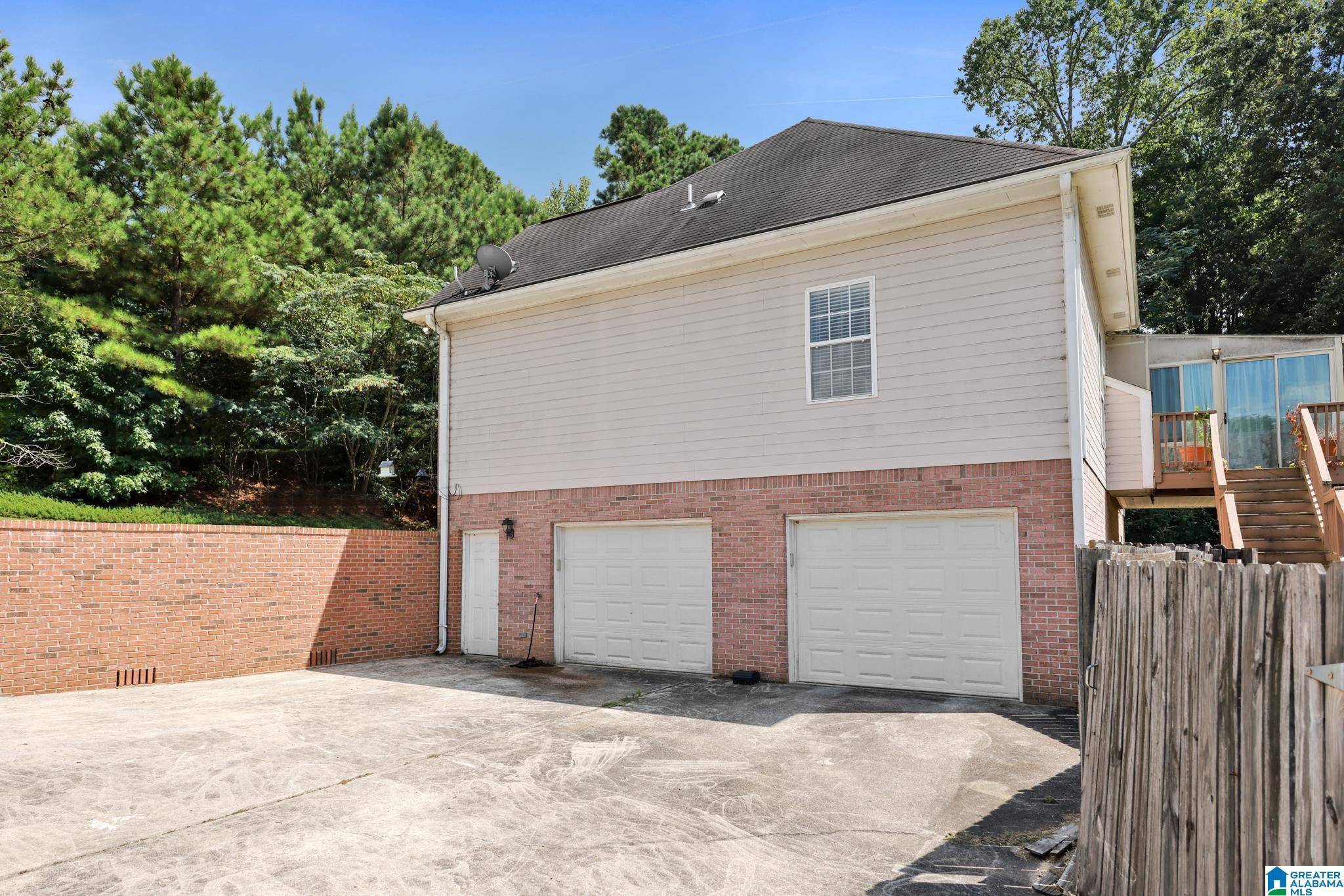 Trussville, AL 35173,7608 AZALEA CIRCLE