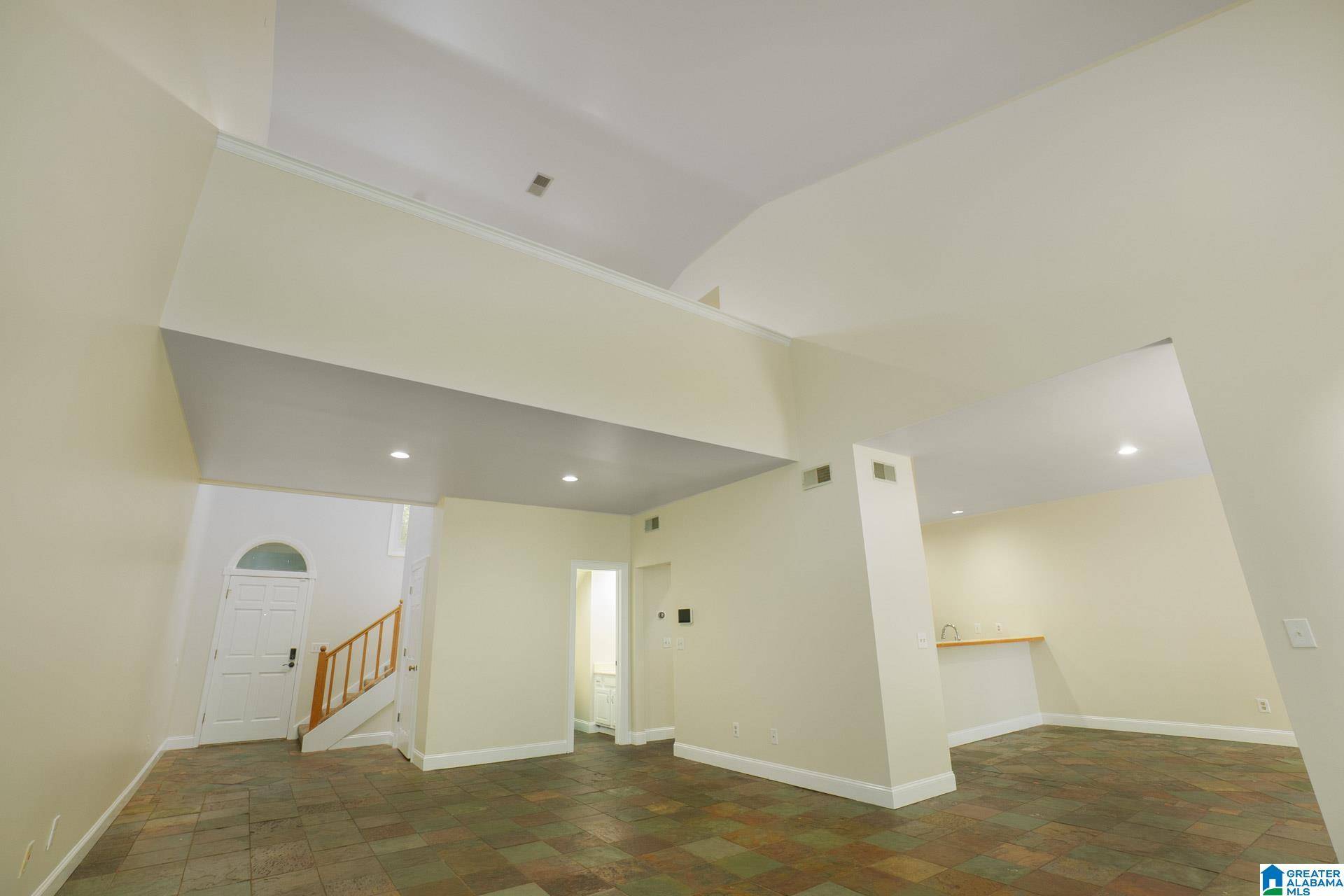 Birmingham, AL 35209,5541 HAMPTON HEIGHTS DRIVE