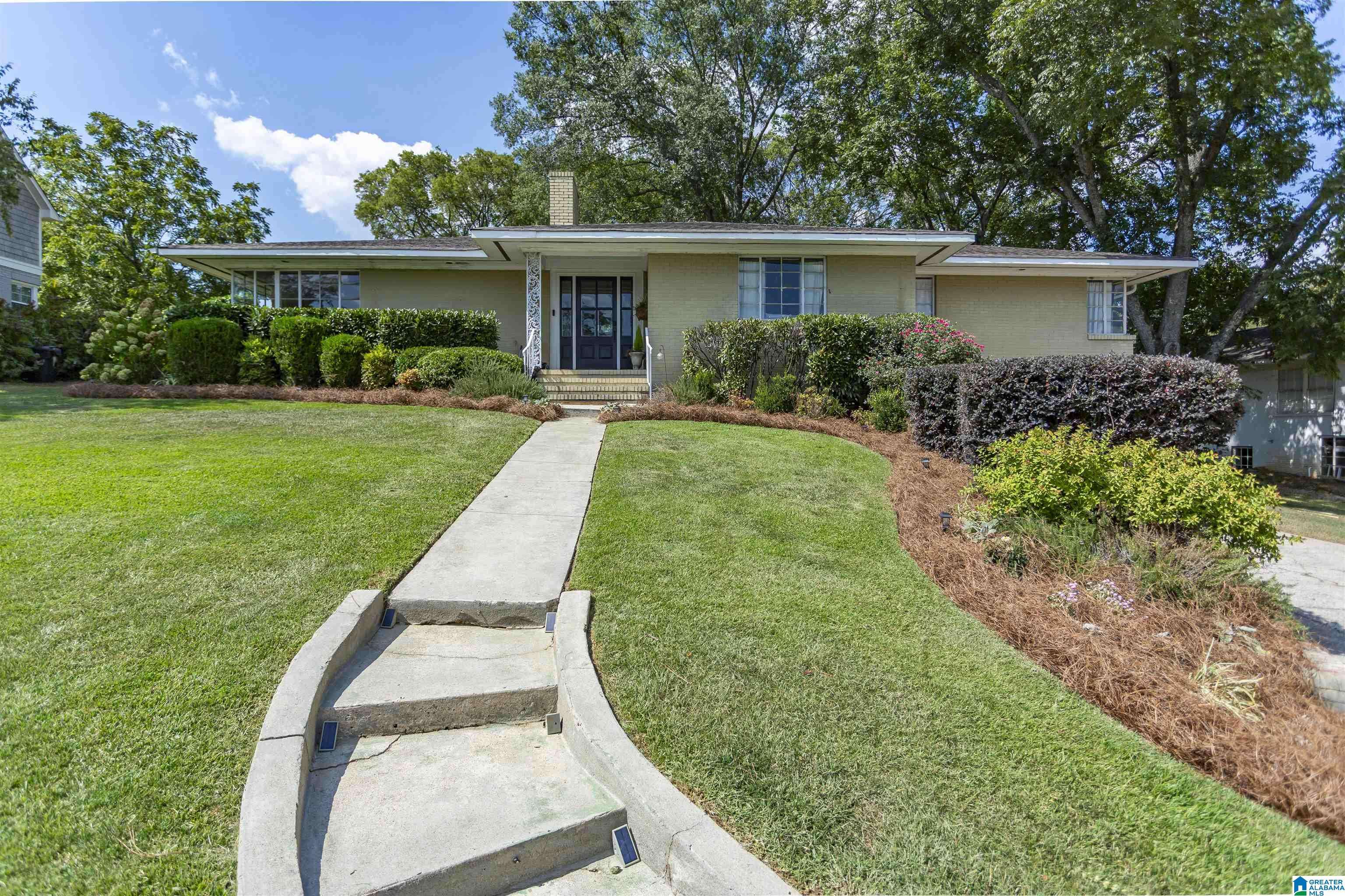 Vestavia Hills, AL 35216,2216 CHESTNUT ROAD