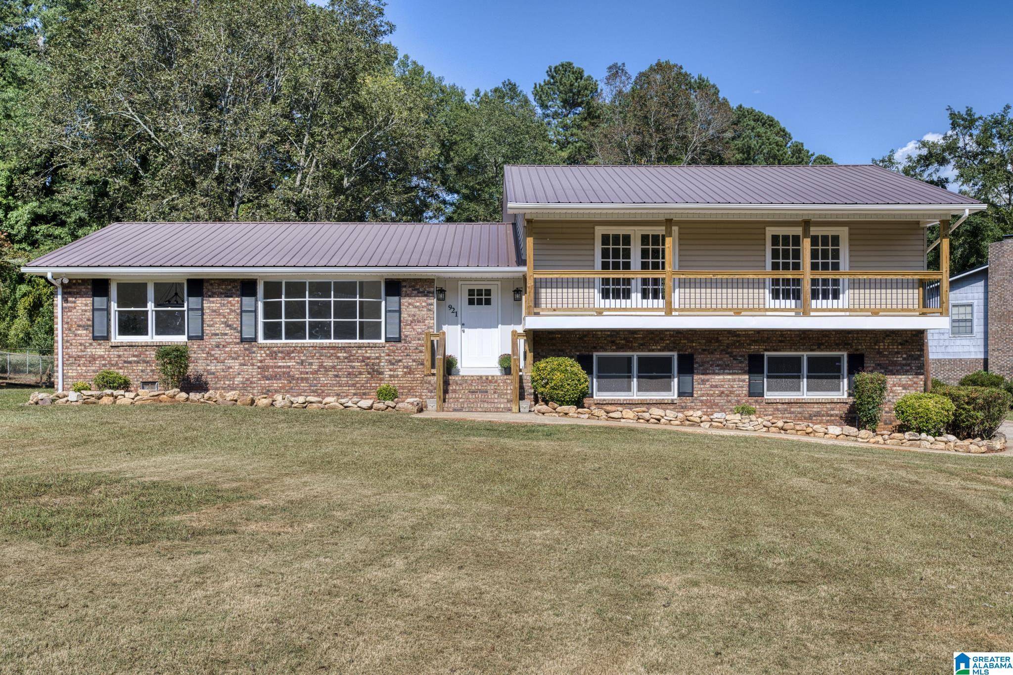 Anniston, AL 36207,921 PECANWOOD DRIVE