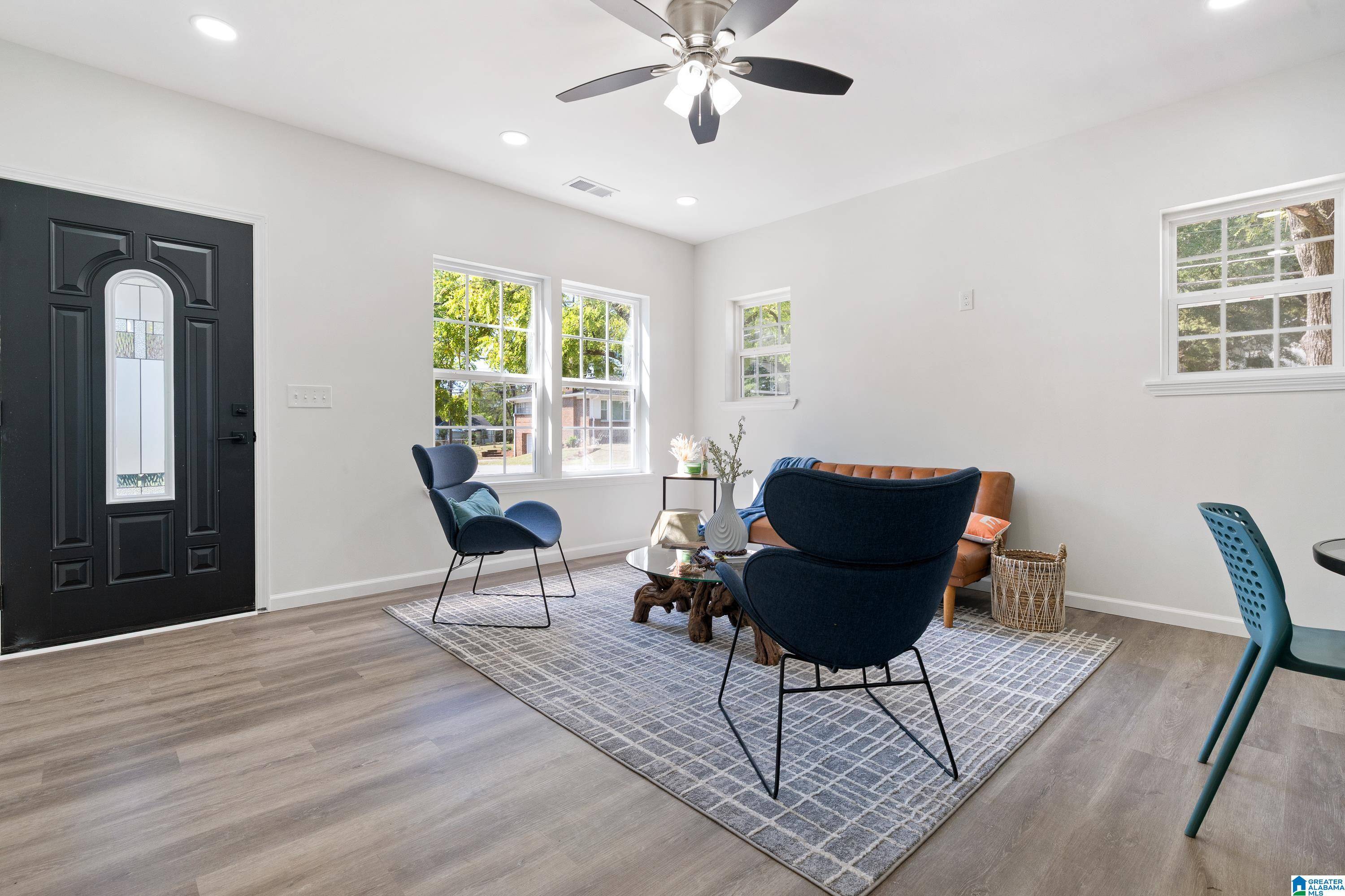 Midfield, AL 35228,812 7TH AVENUE