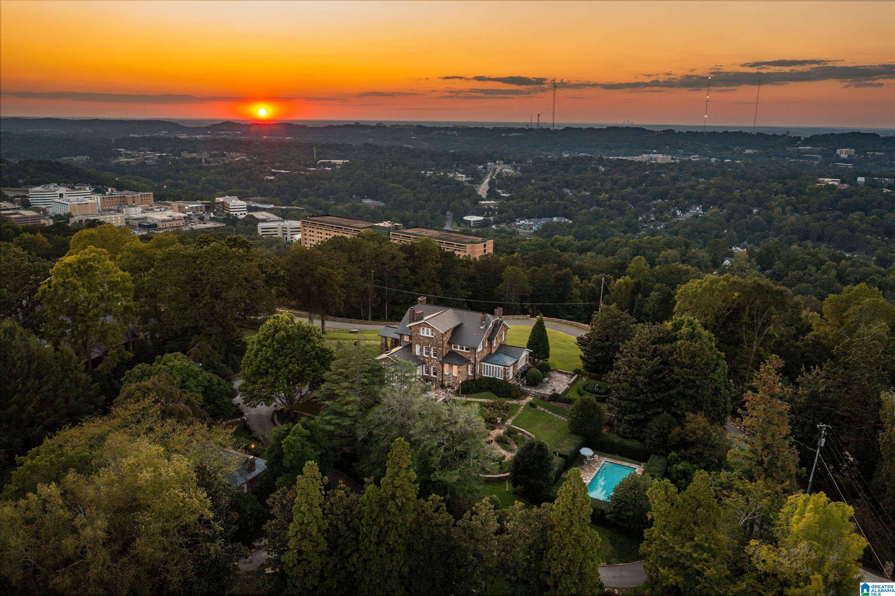 Vestavia Hills, AL 35216,2761 SMYER CIRCLE