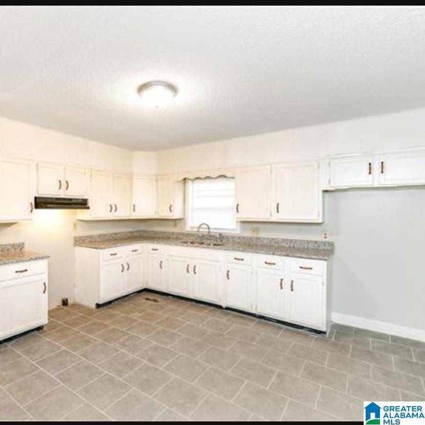 Adamsville, AL 35005,308 CEDAR CIRCLE