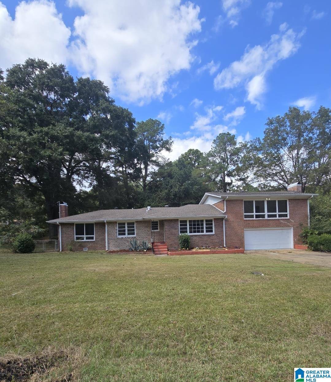 Hueytown, AL 35023,1204 26TH AVENUE N