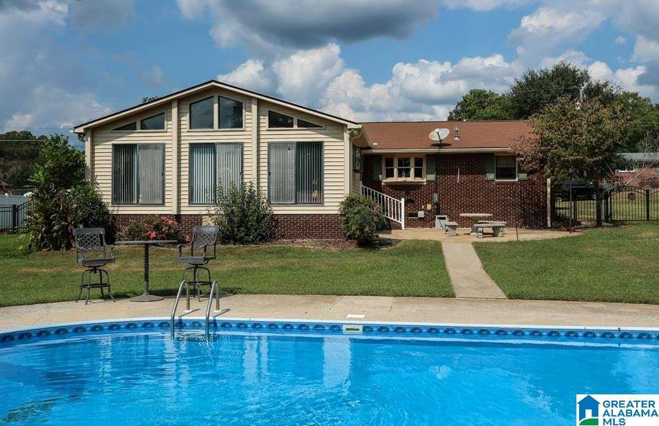 Weaver, AL 36277,1324 SUNSET DRIVE