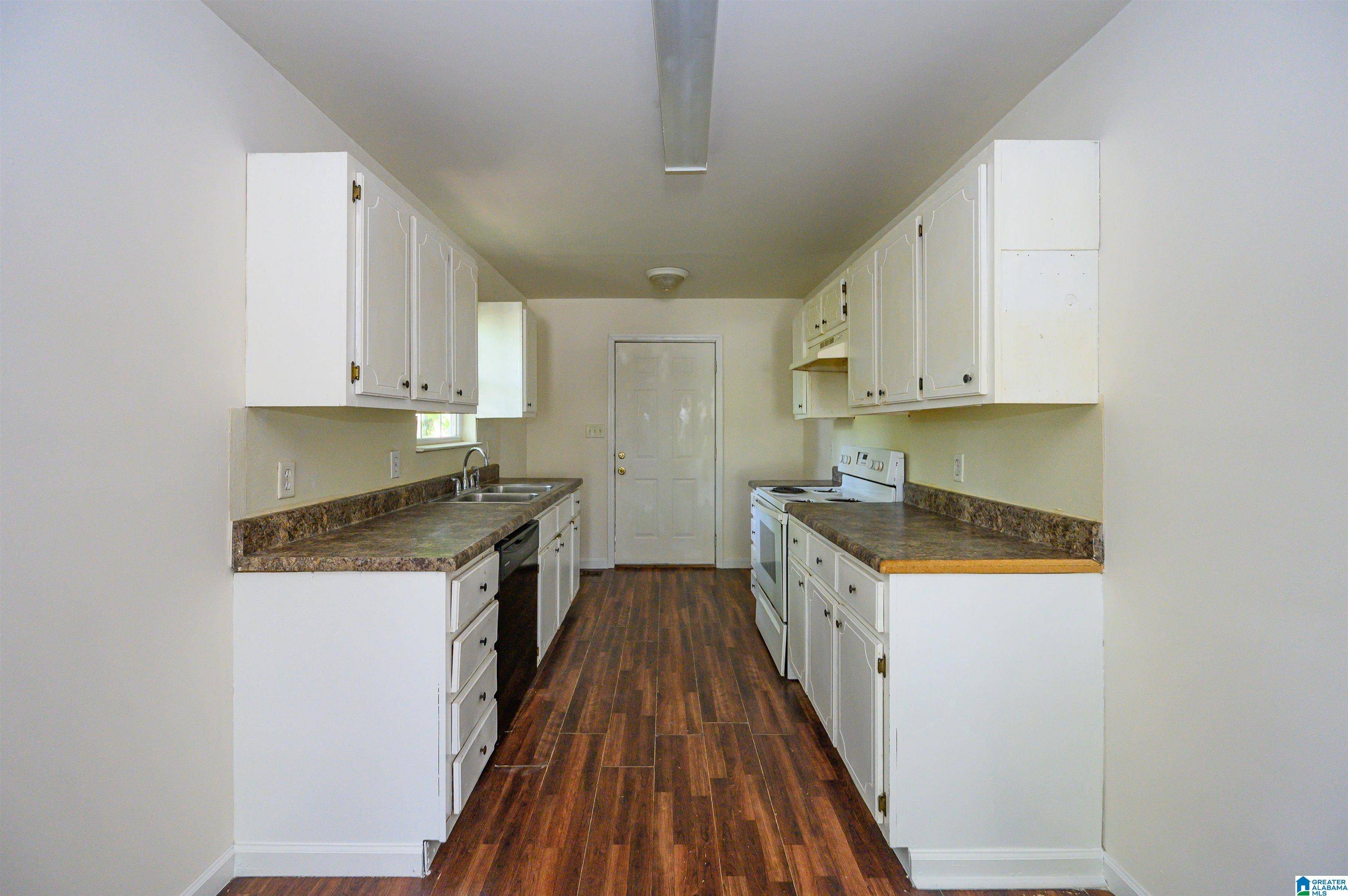 Tarrant, AL 35217,725 FULTON AVENUE