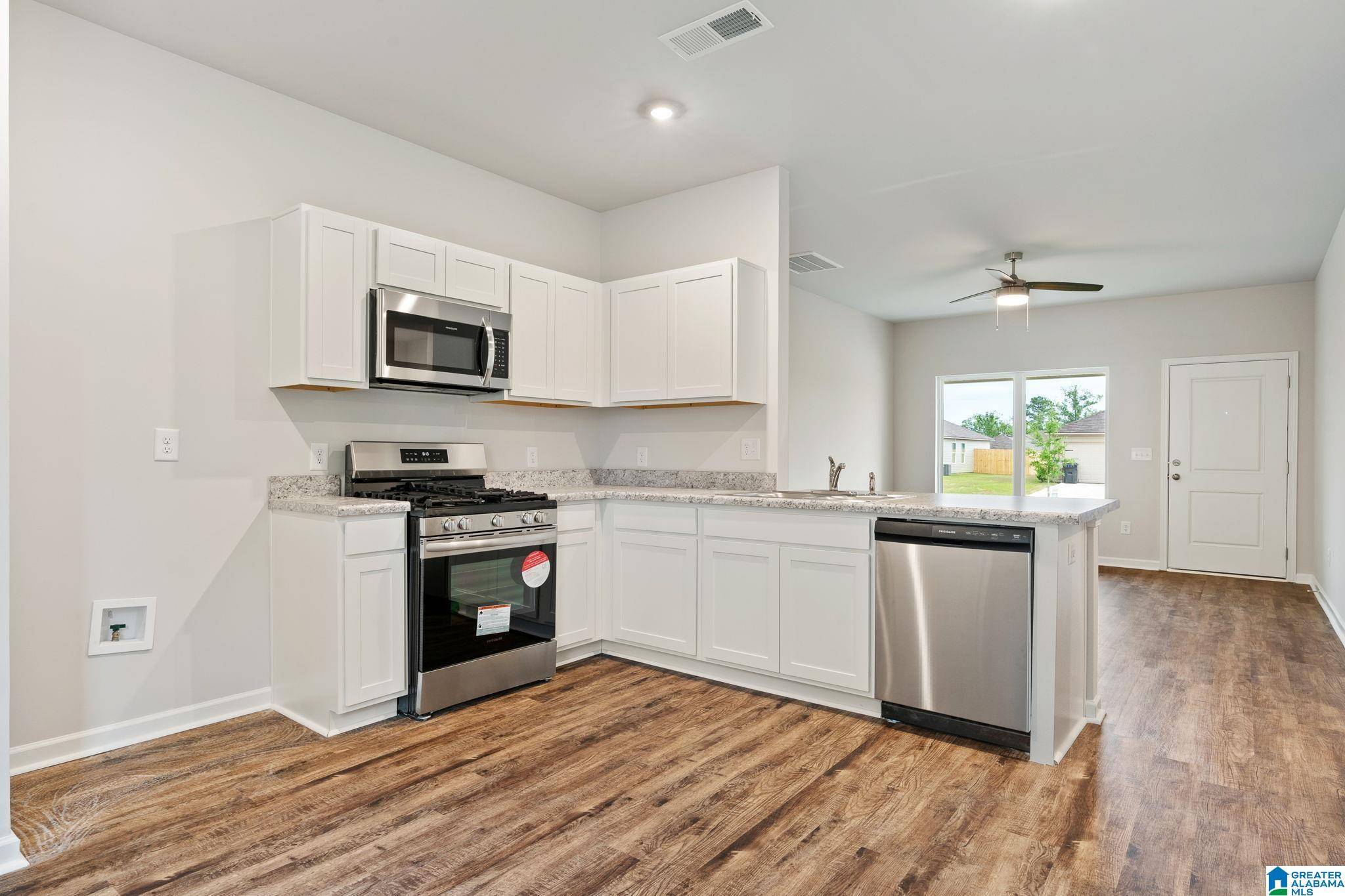 Calera, AL 35040,636 KLYNES DRIVE