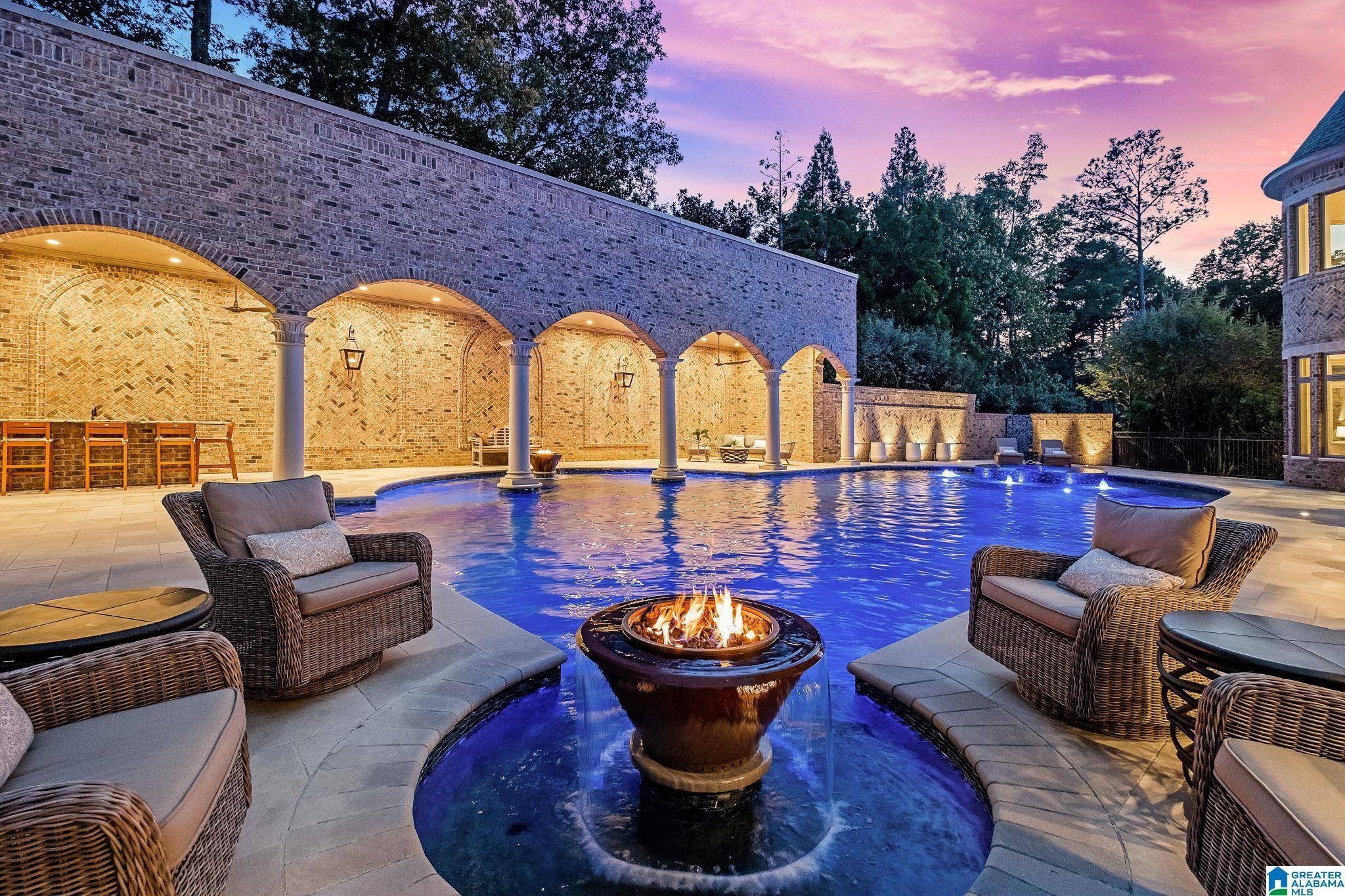 Birmingham, AL 35242,5246 GREYSTONE WAY