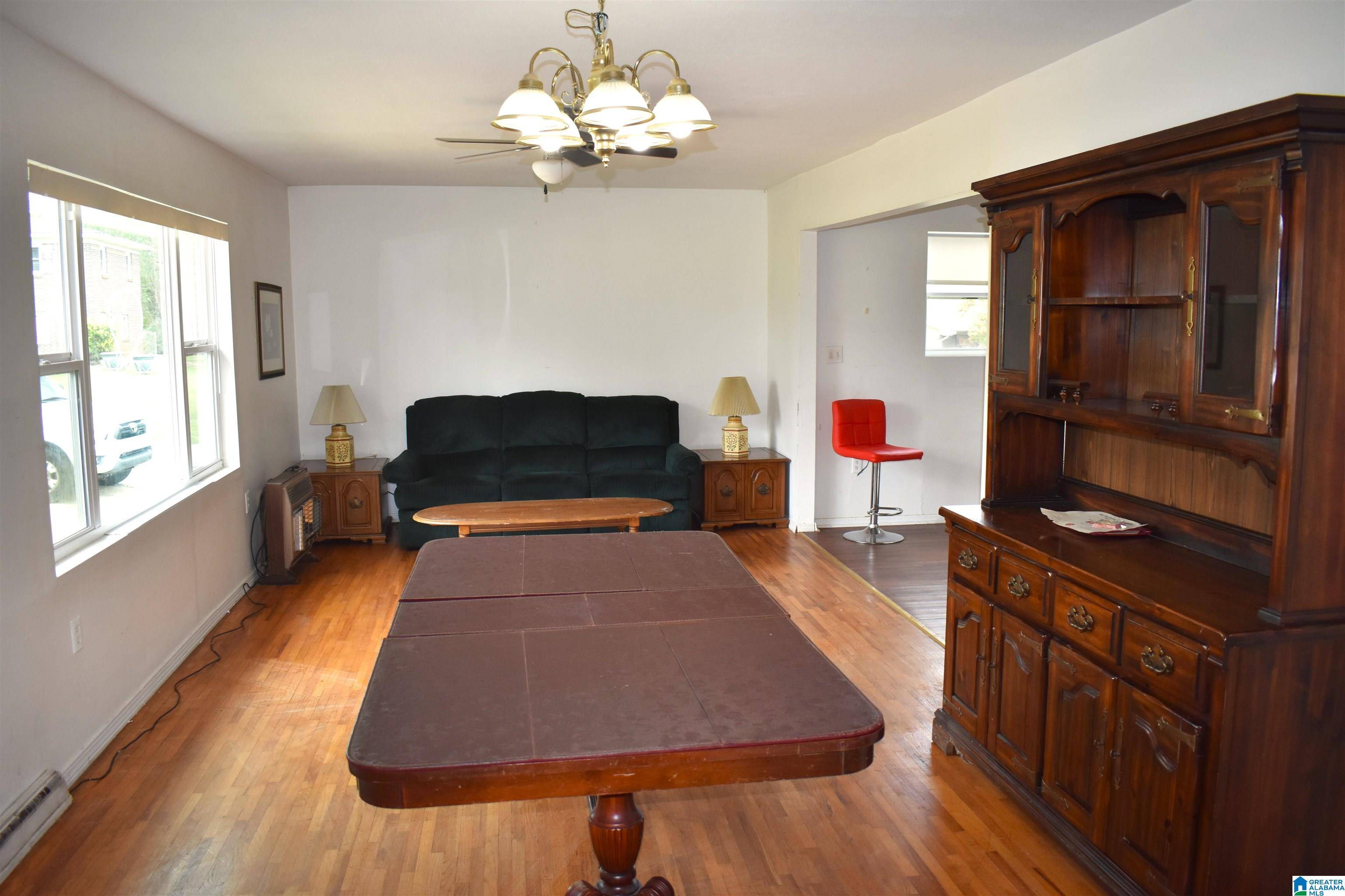 Graysville, AL 35073,928 2ND STREET SE