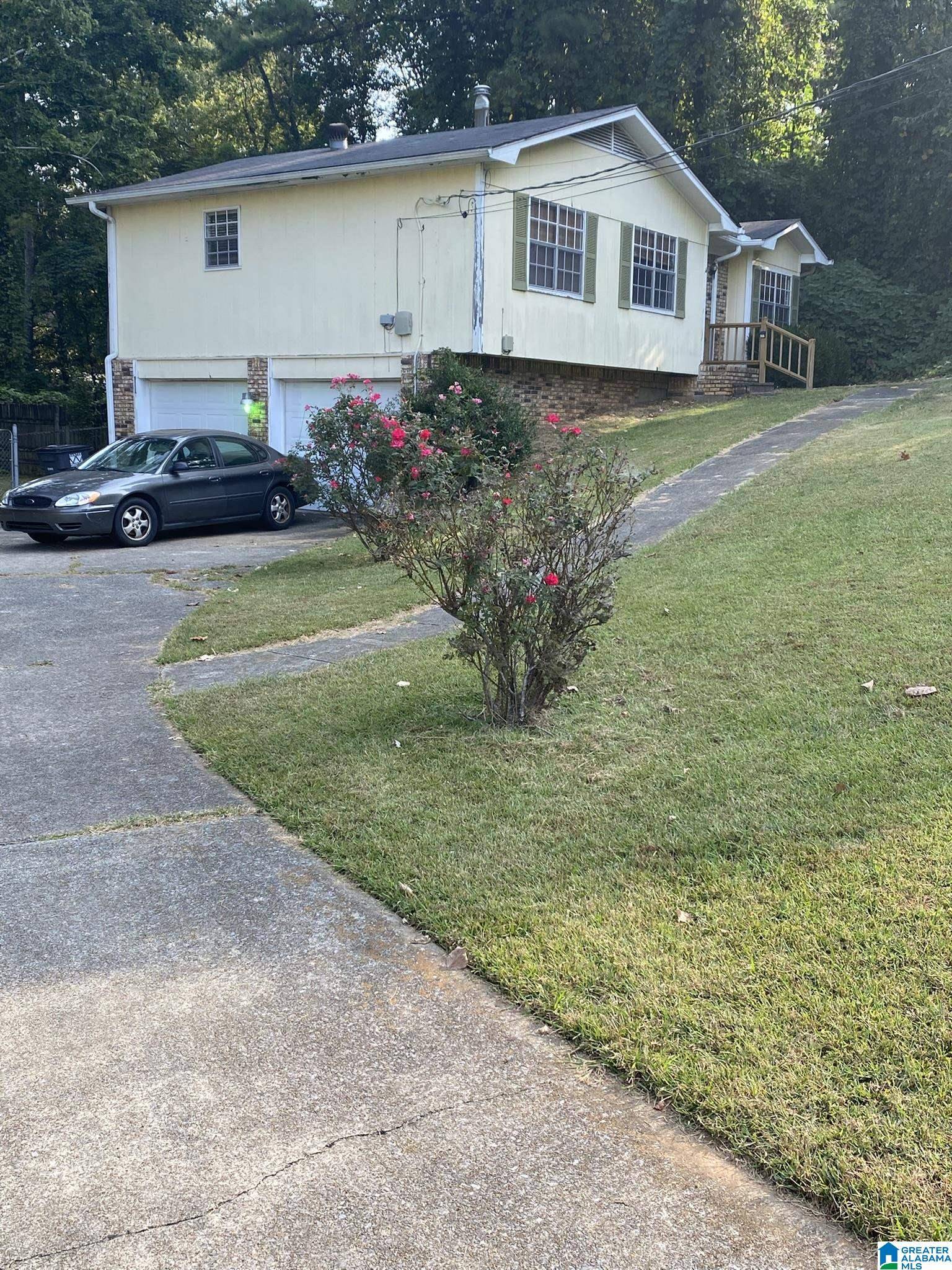 Pinson, AL 35126,5052 DARLENE DRIVE