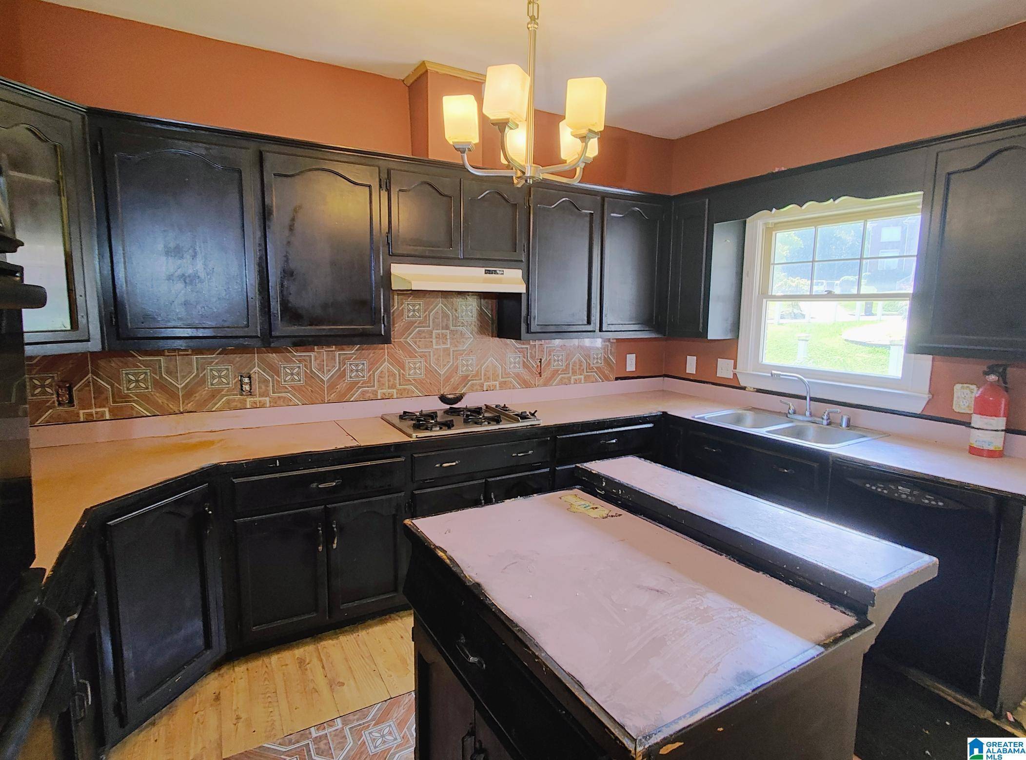 Birmingham, AL 35211,1201 HERITAGE WAY