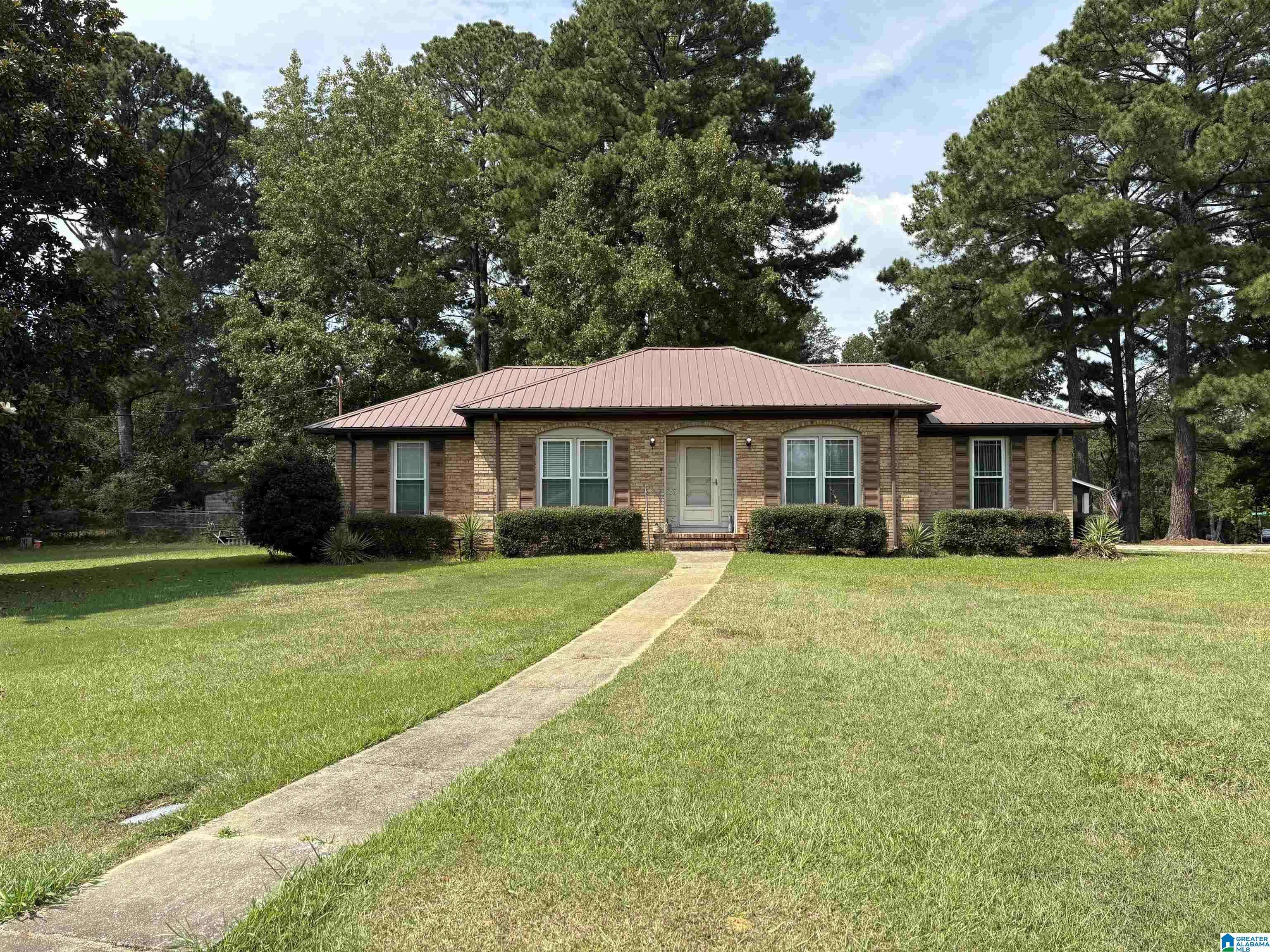 Adamsville, AL 35005,909 LONGVIEW CIRCLE