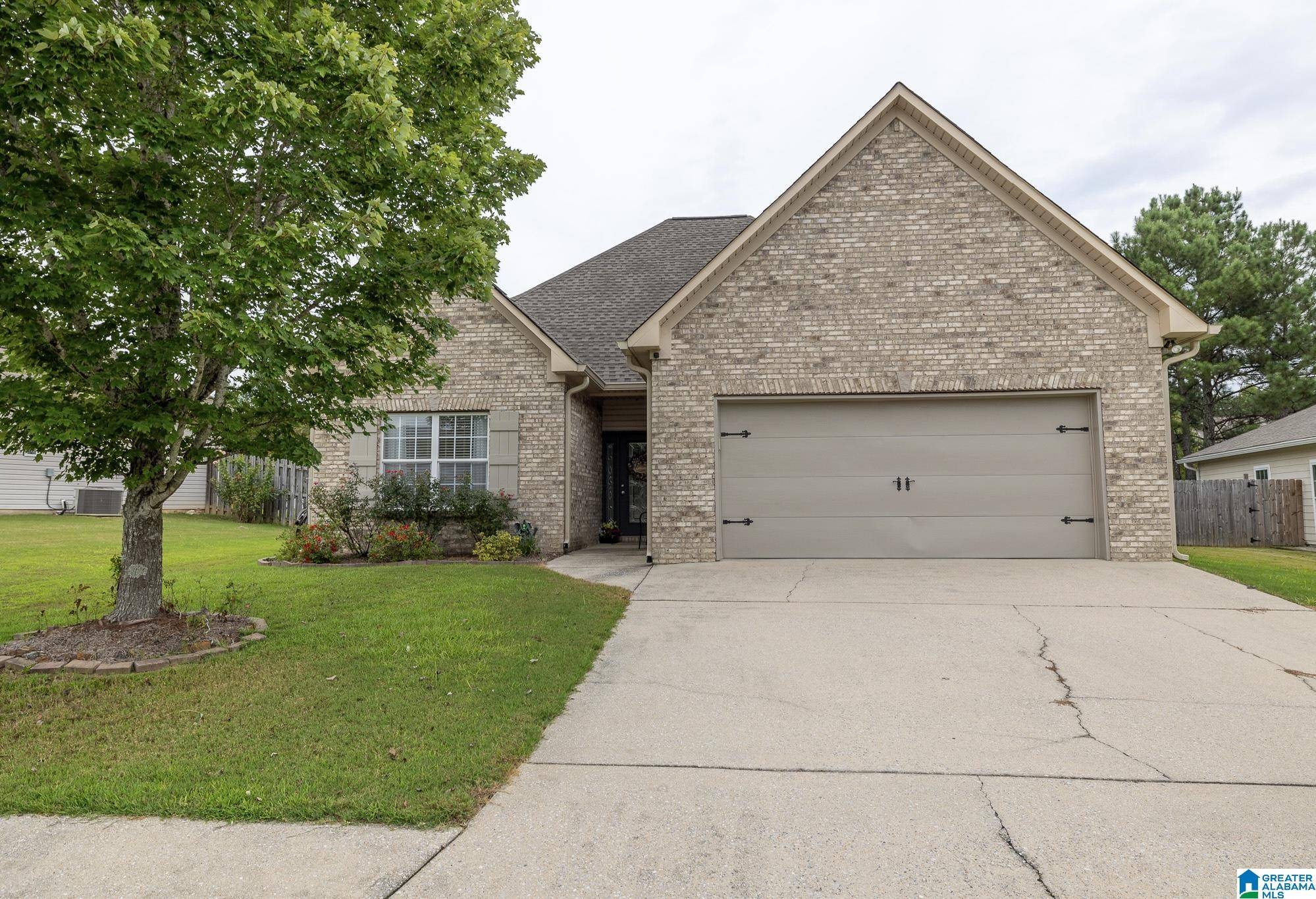 Pell City, AL 35125,245 OAK LEAF CIRCLE