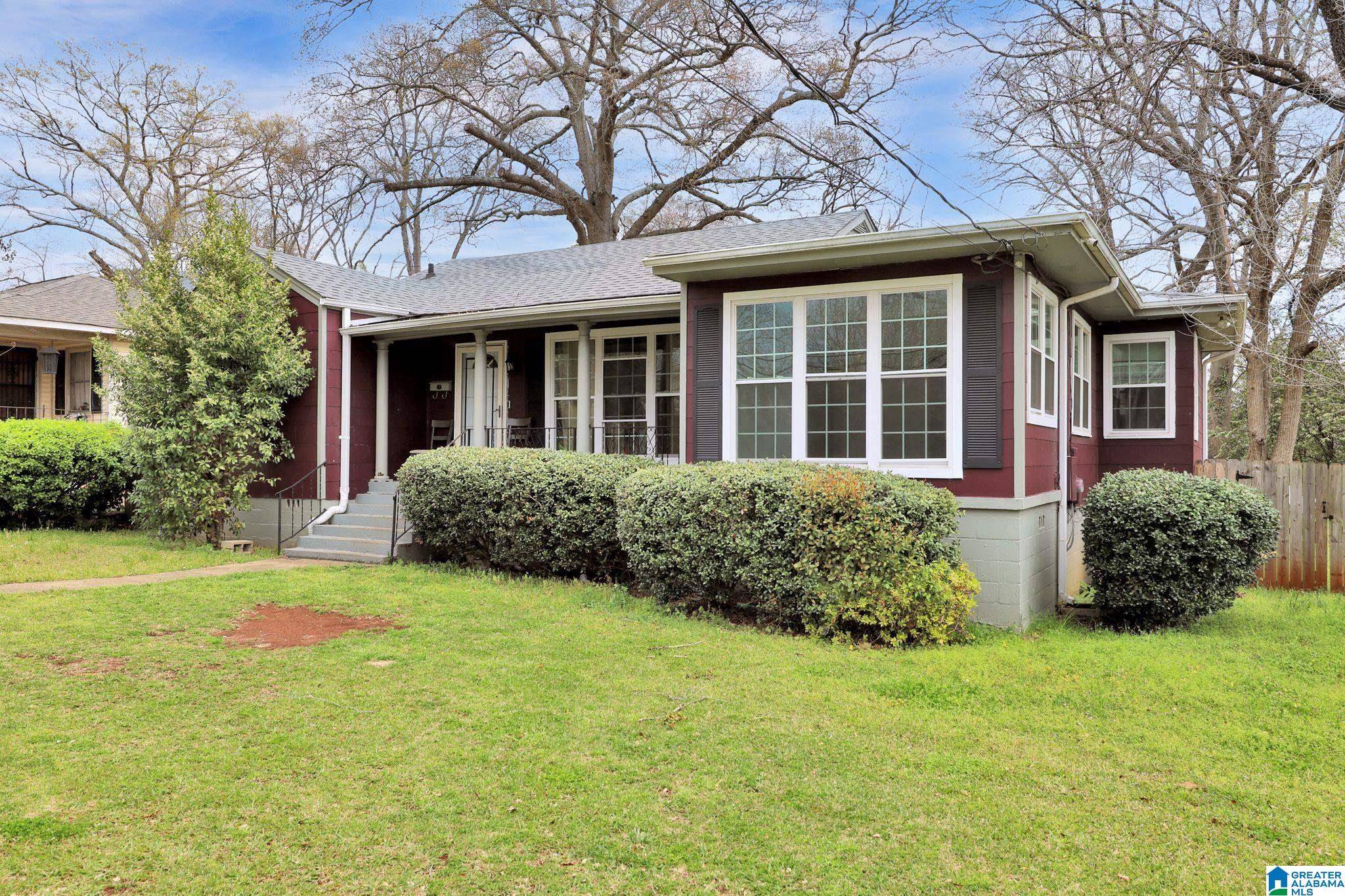 Birmingham, AL 35211,1235 18TH WAY SW