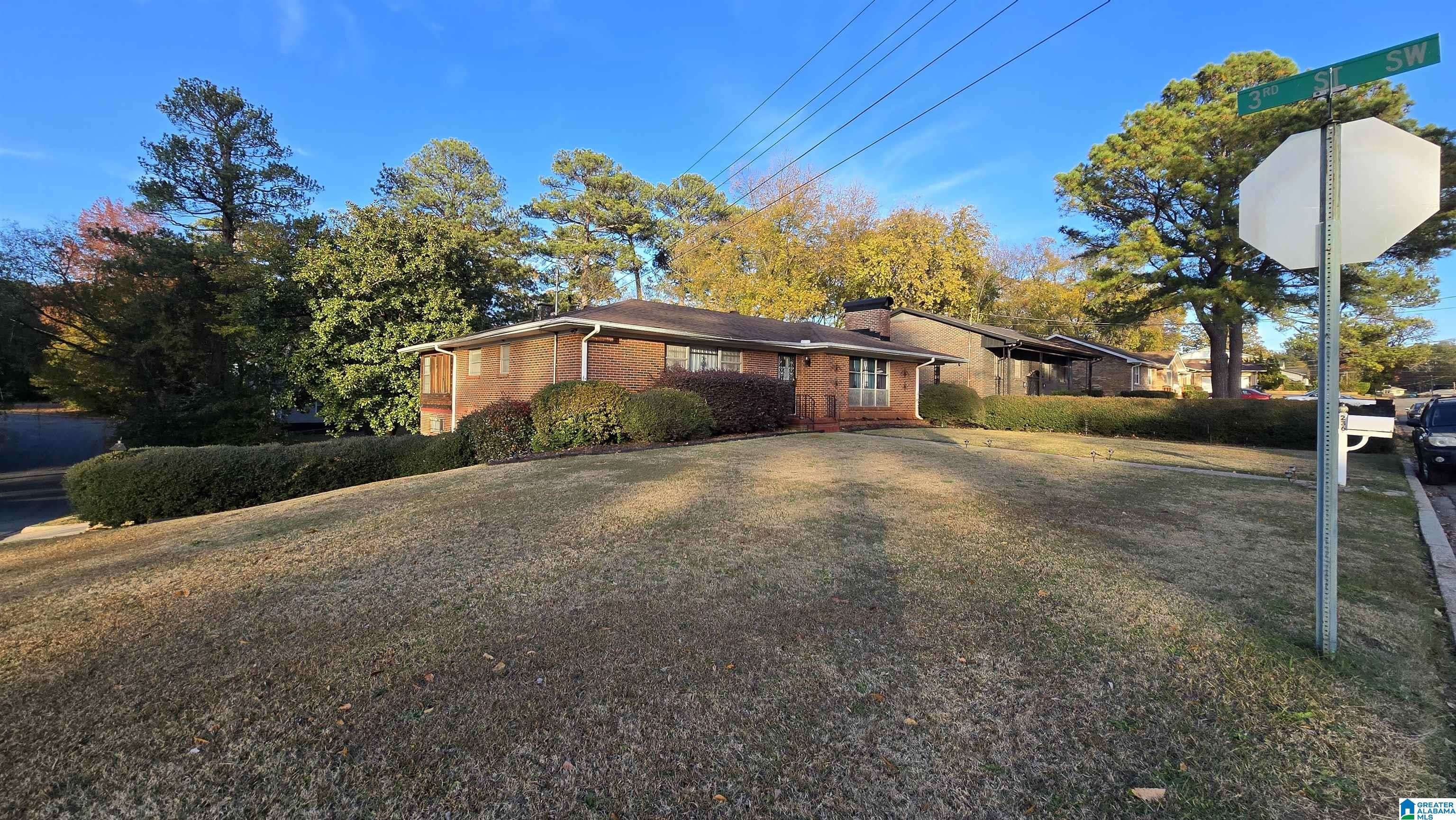 Birmingham, AL 35211,236 16TH AVENUE SW