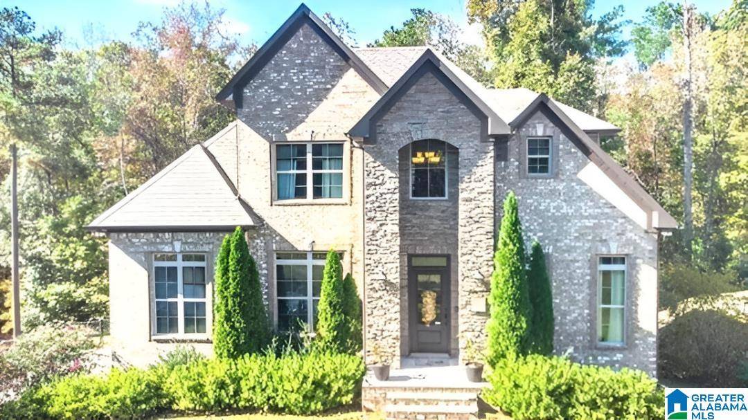 Pelham, AL 35124,312 GREY OAKS DRIVE
