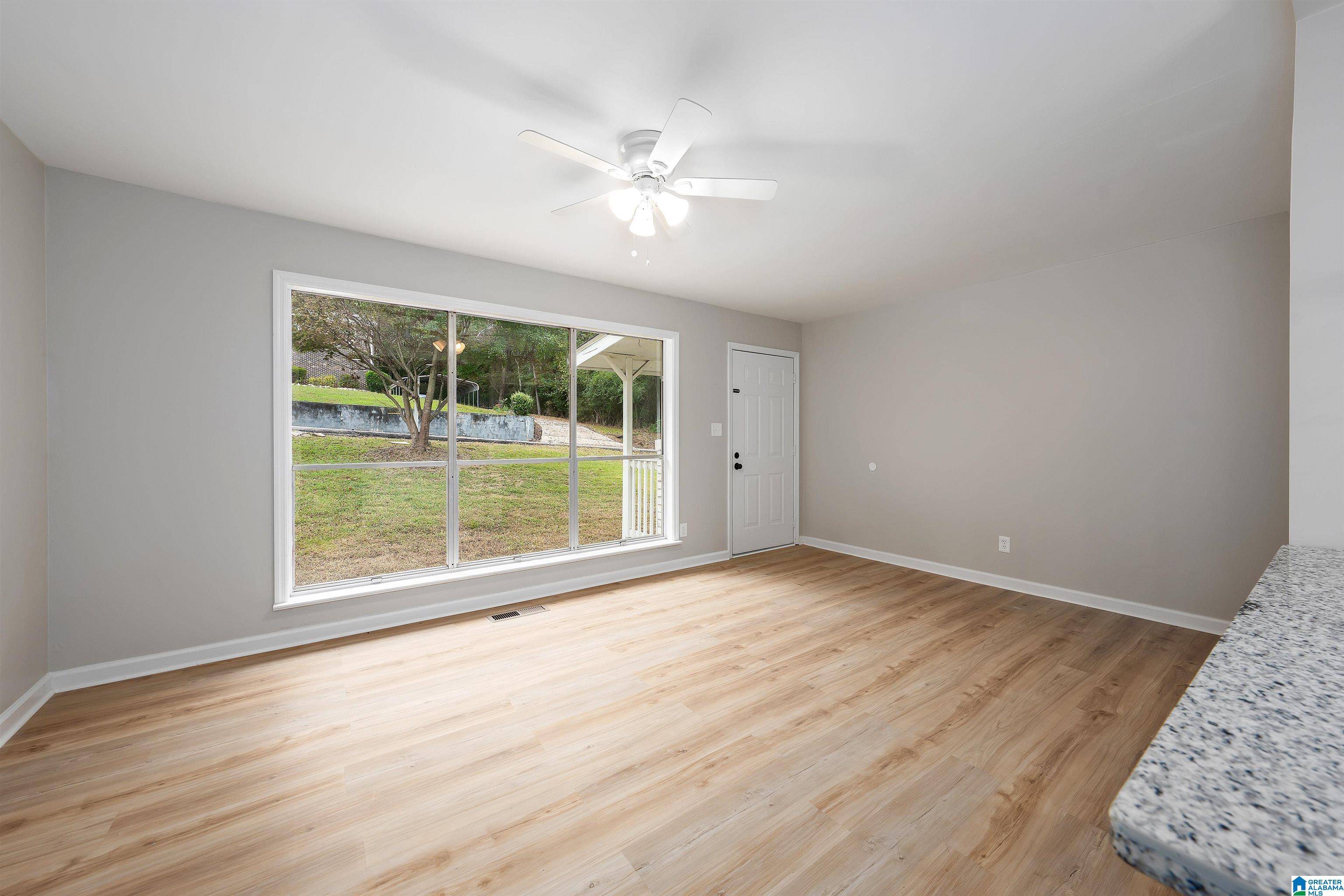 Leeds, AL 35094,8211 BAKER AVENUE