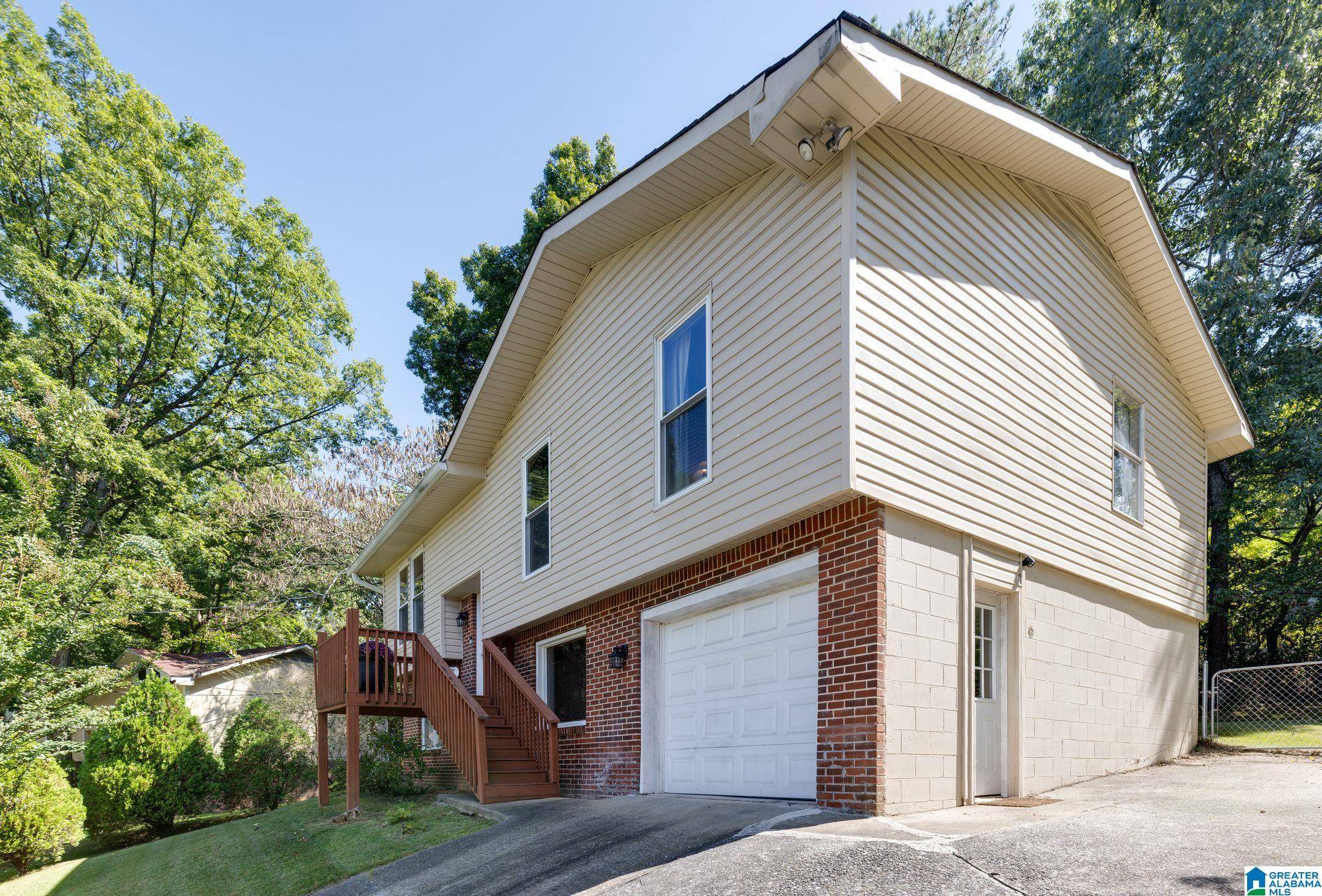 Birmingham, AL 35212,828 GREEN CREST TURN