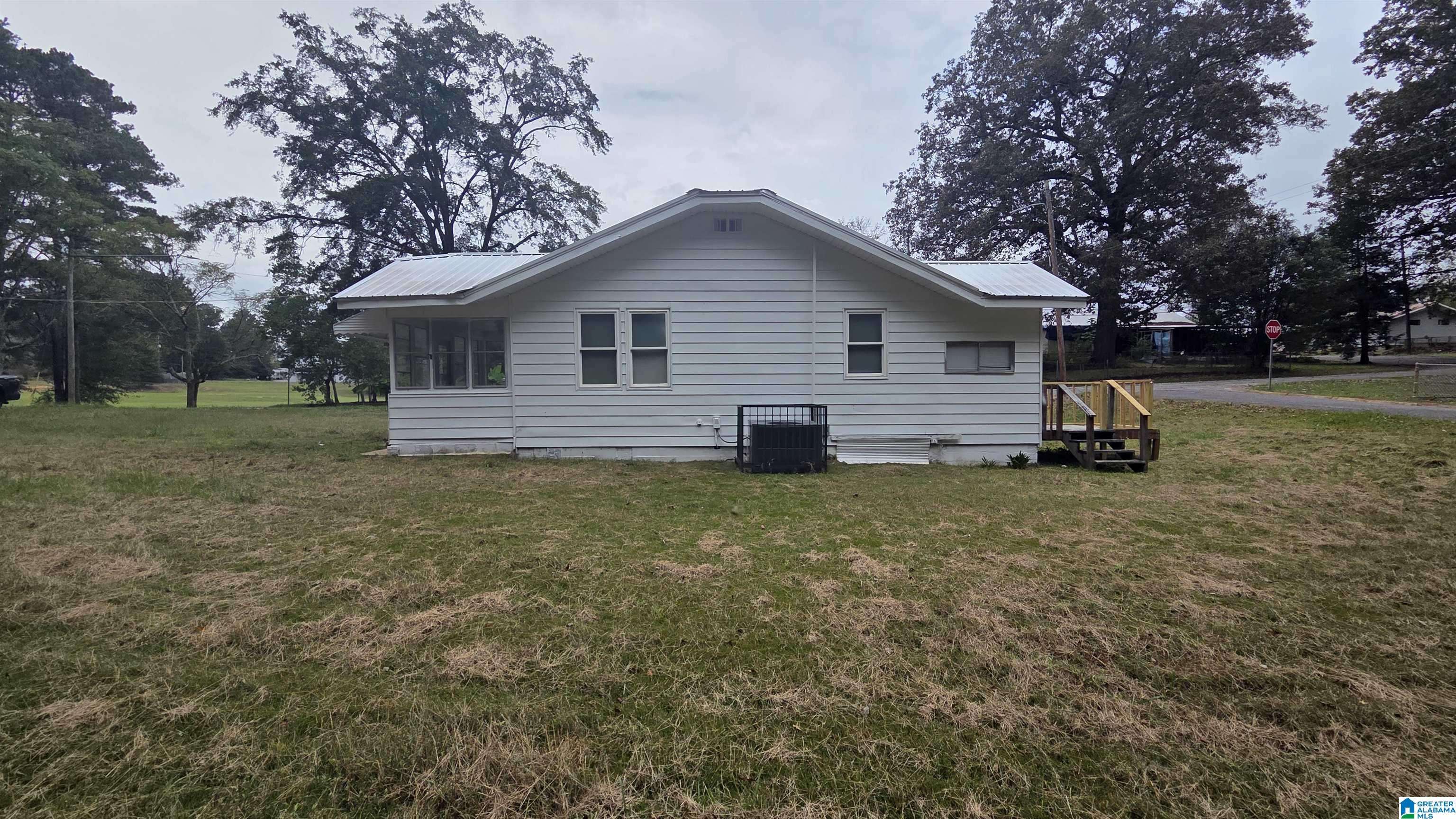 Adamsville, AL 35005,120 RAILROAD AVENUE