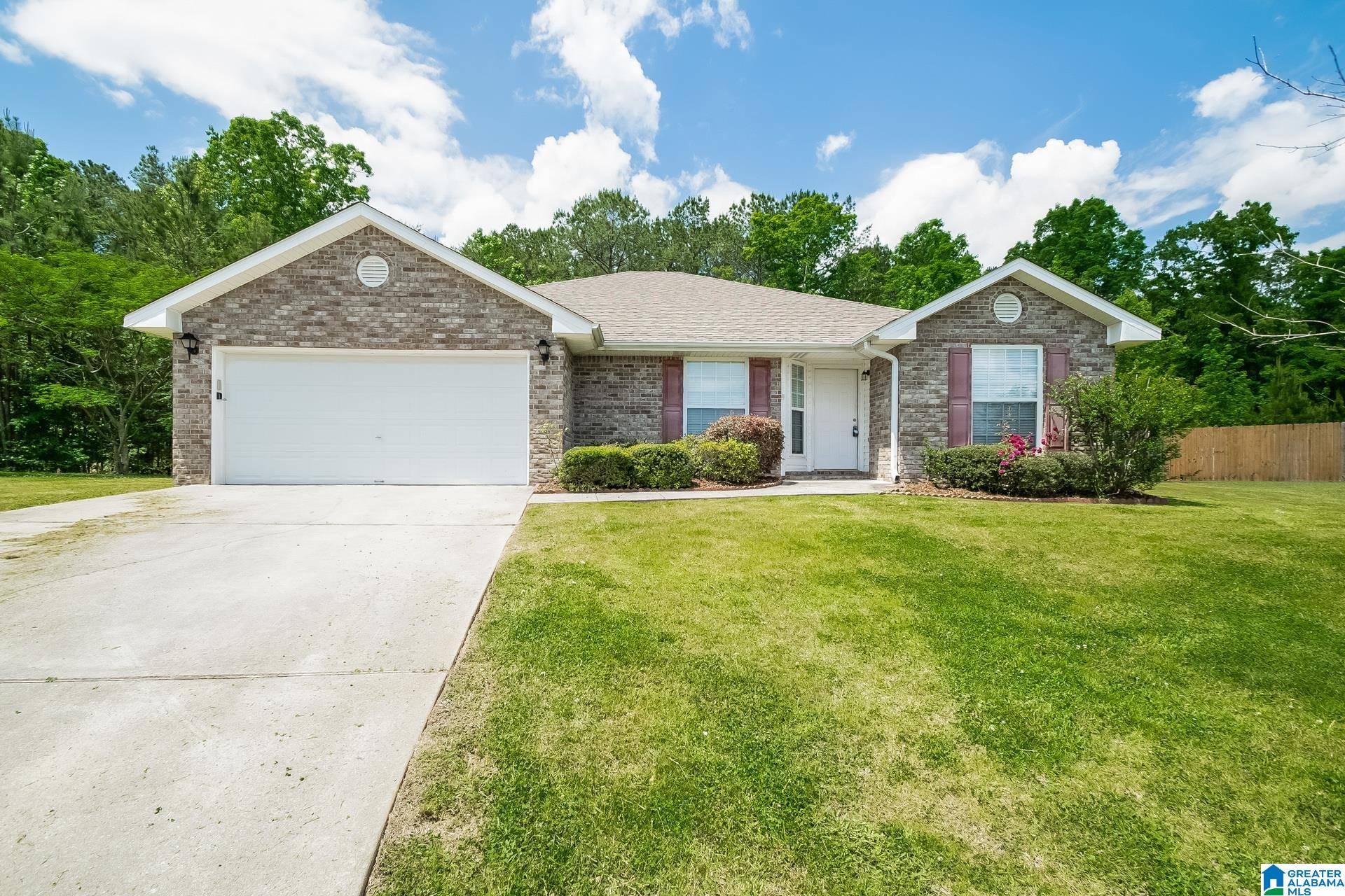 Calera, AL 35040,450 MARSH CIRCLE