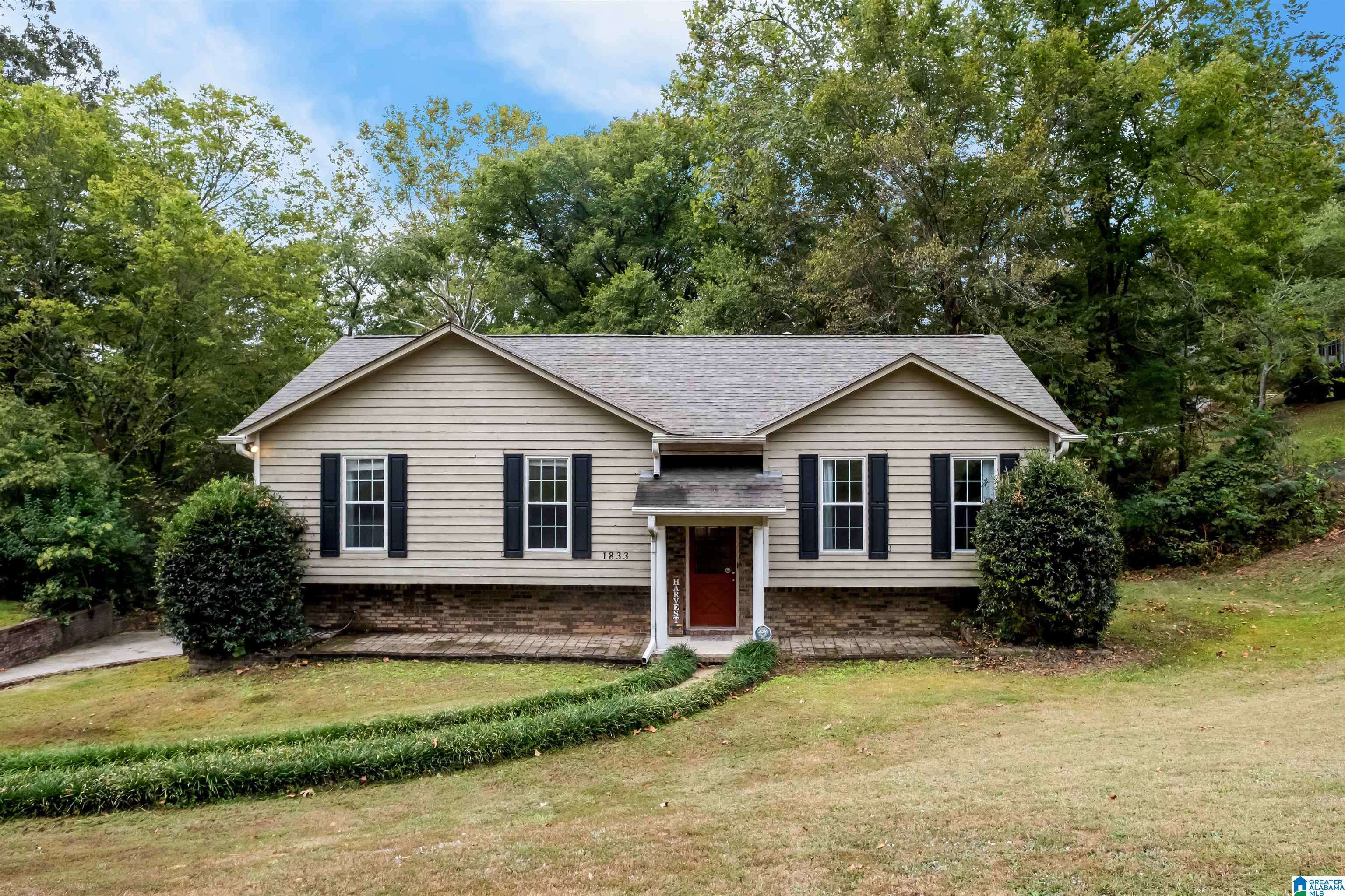 Birmingham, AL 35235,1833 EASTRIDGE DRIVE