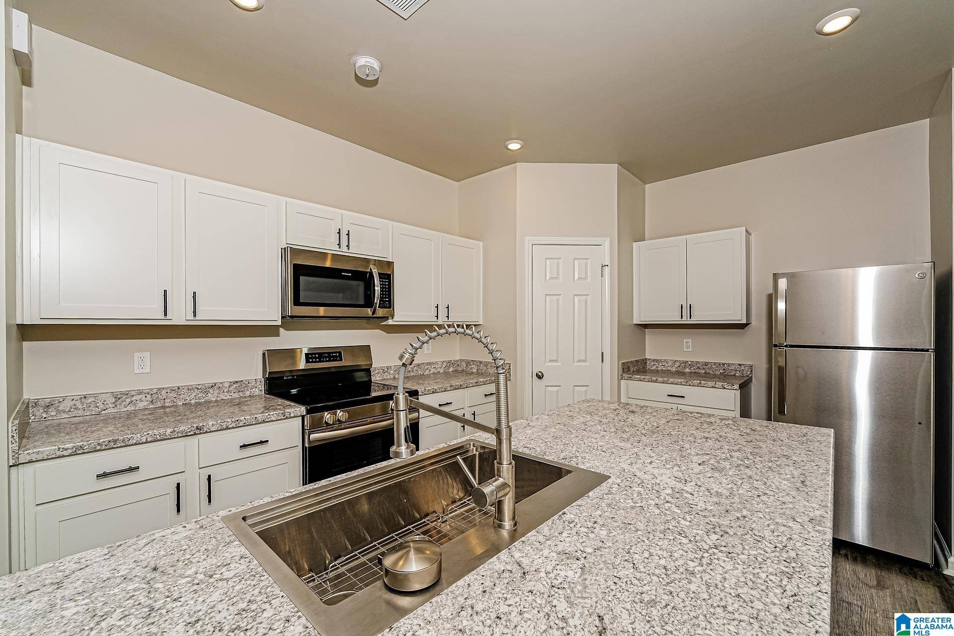 Odenville, AL 35120,832 LORA LANE