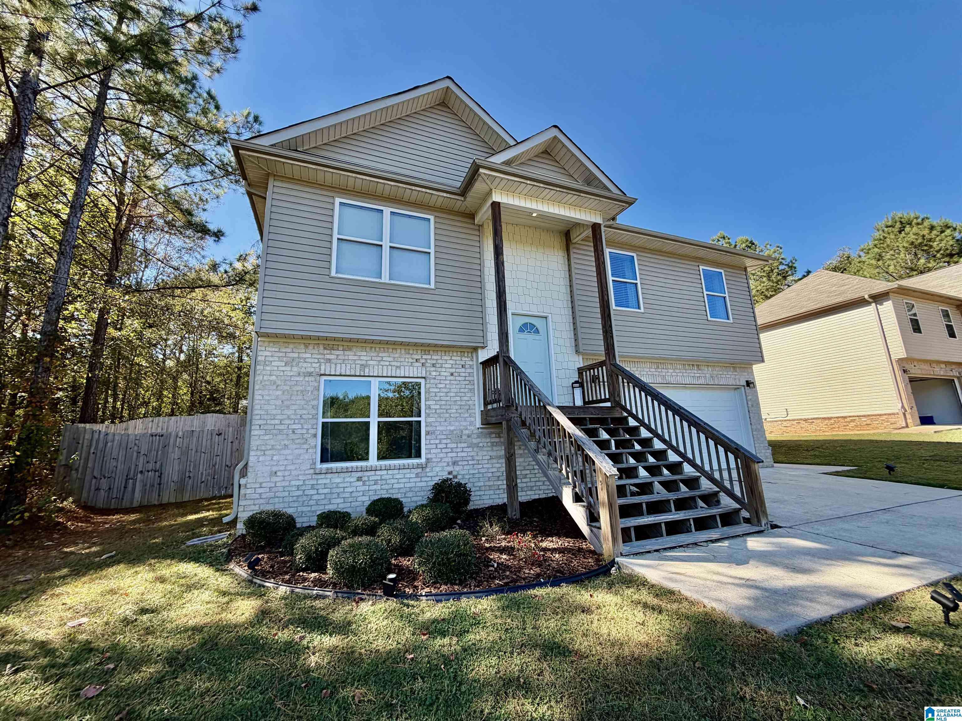 Odenville, AL 35120,925 MOONLITE DRIVE