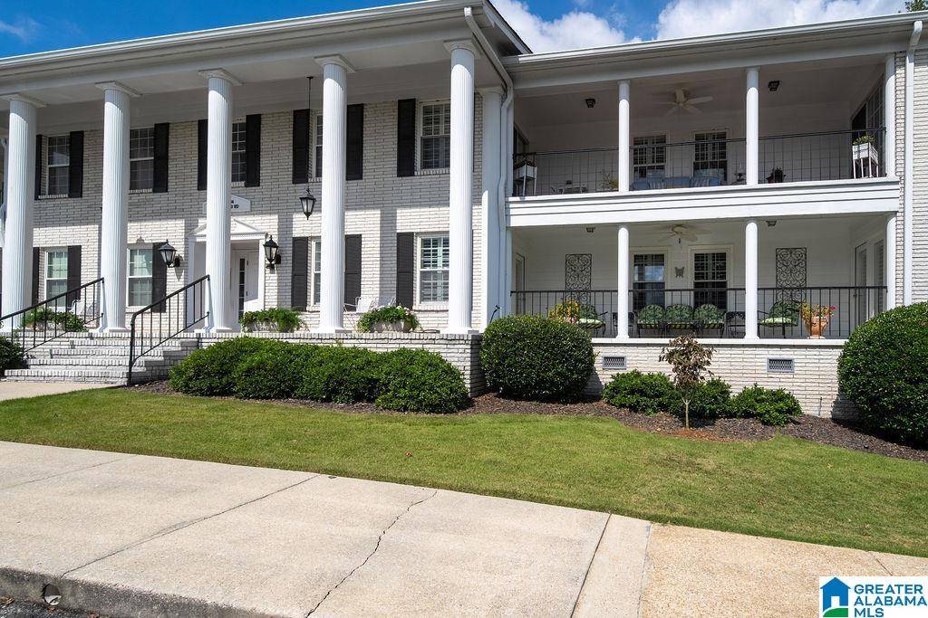Vestavia Hills, AL 35216,1882 ROCKWOOD ROAD #1882