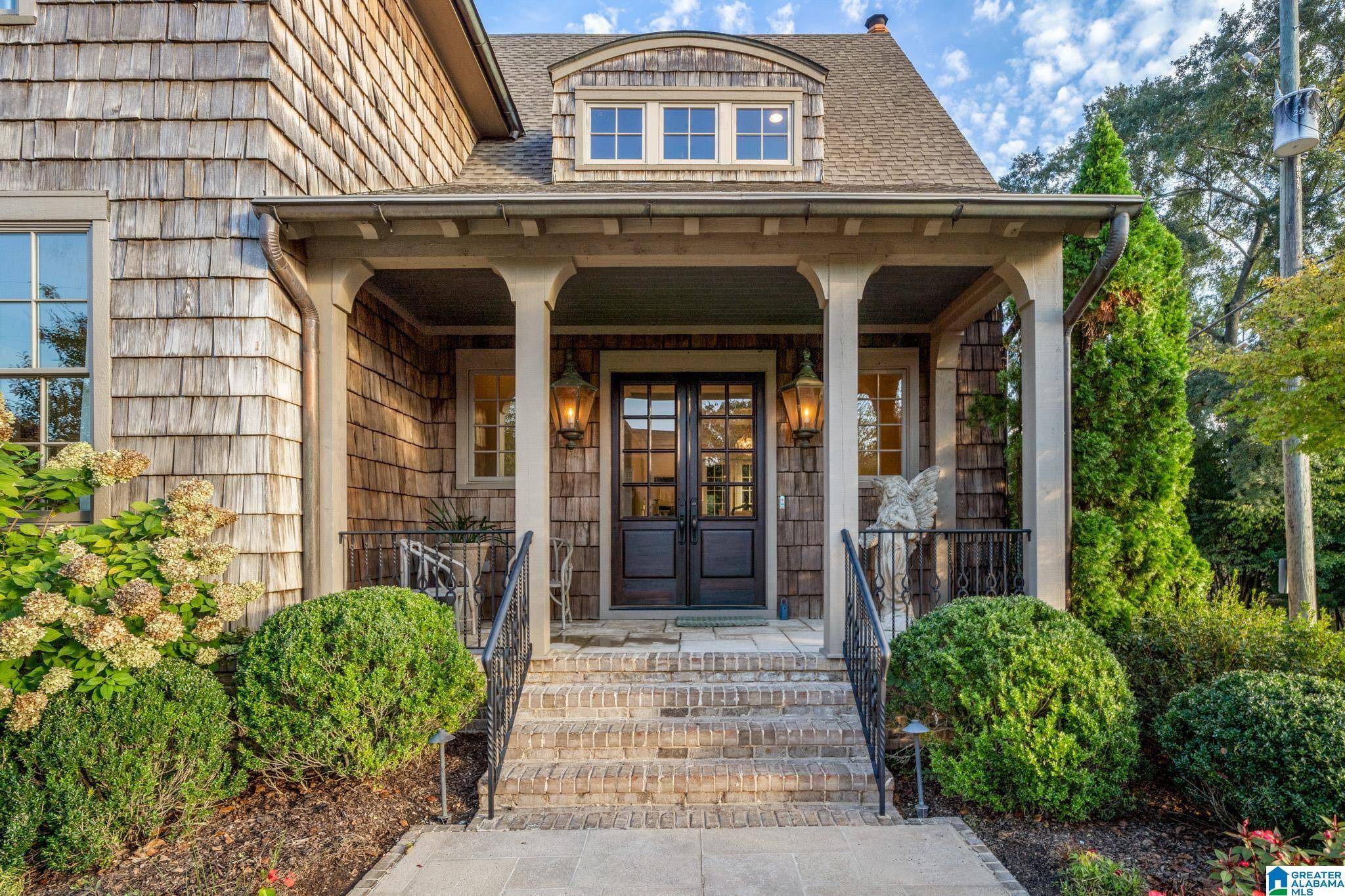 Mountain Brook, AL 35213,111 DEXTER AVENUE