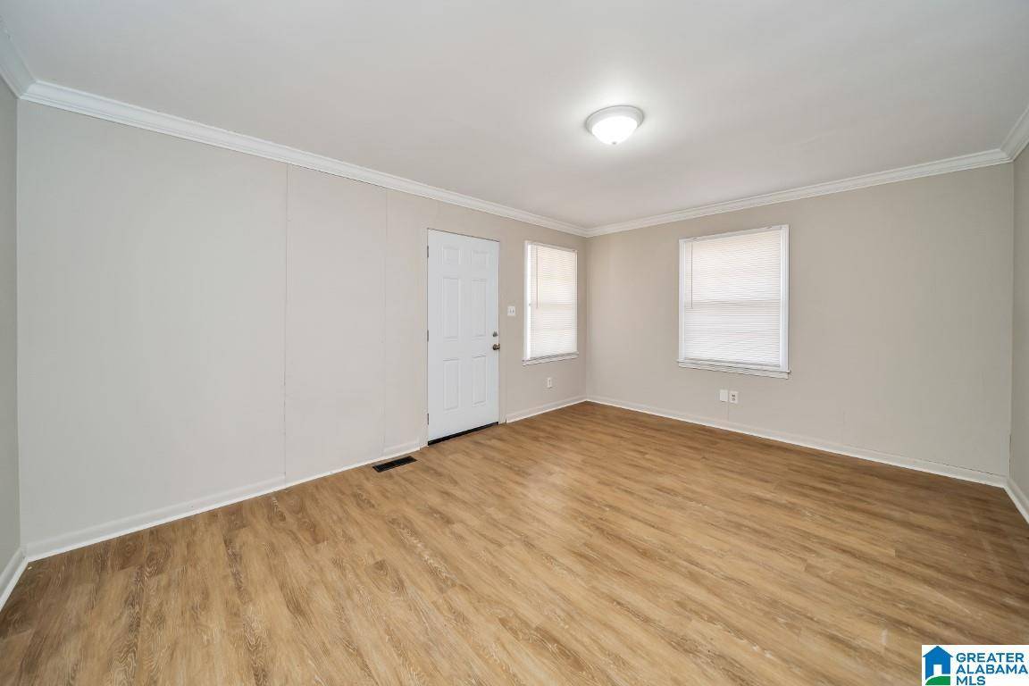 Hueytown, AL 35023,119 LAKELAND AVENUE