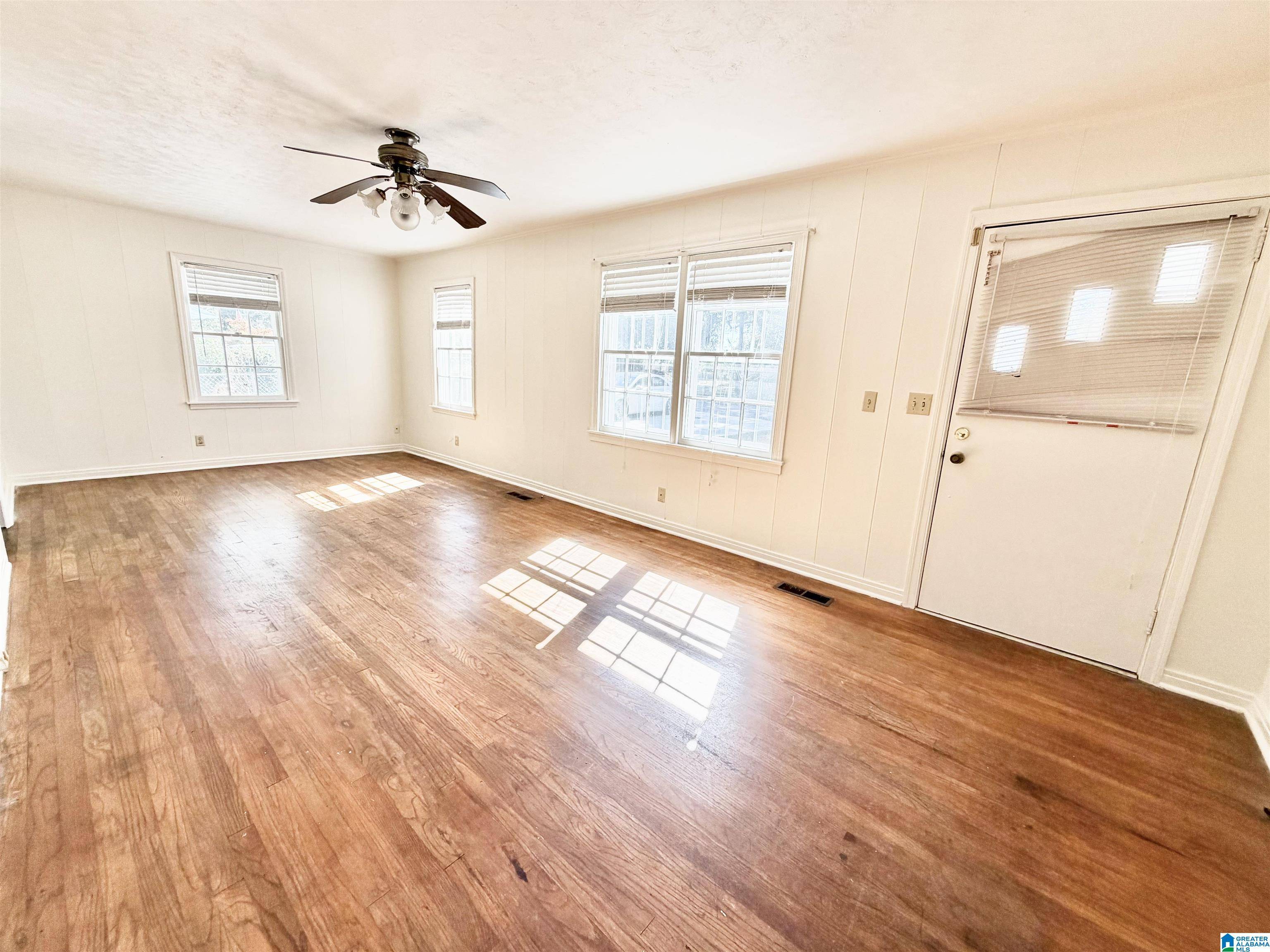 Clanton, AL 35045,2104 LAKEVIEW HEIGHTS