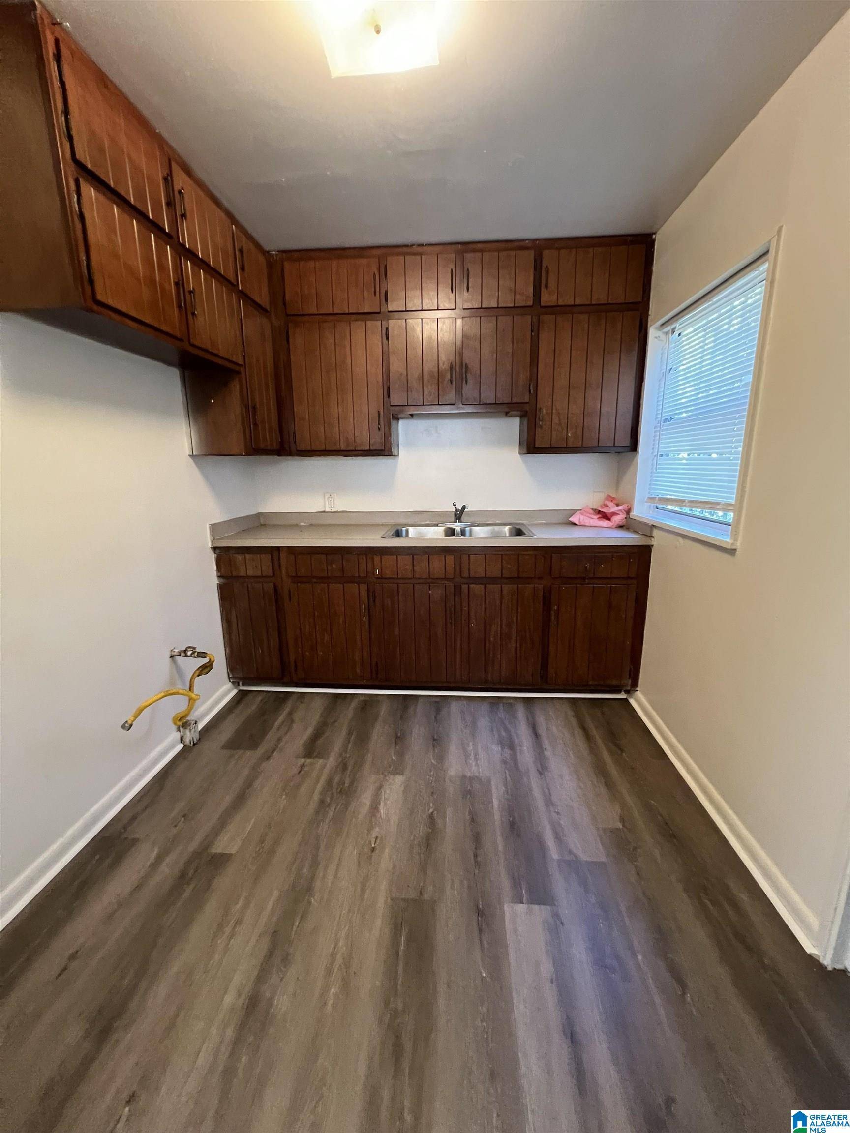 Birmingham, AL 35211,1641 17TH PLACE SW