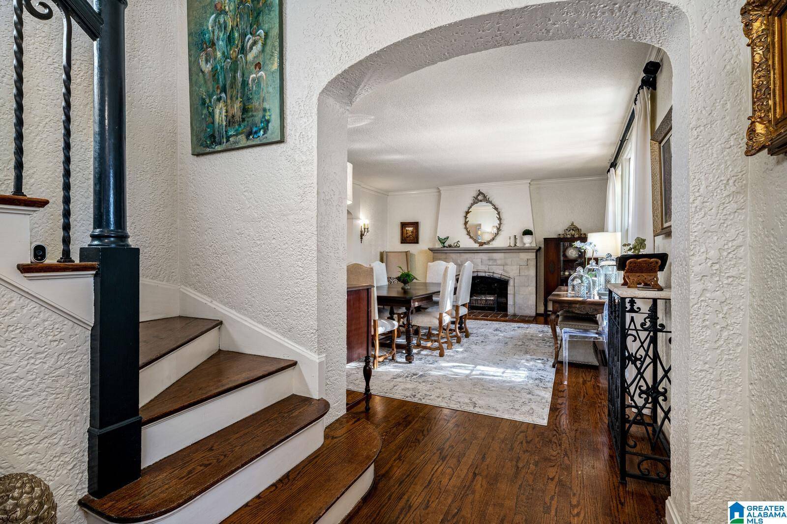 Homewood, AL 35209,1614 WELLINGTON ROAD