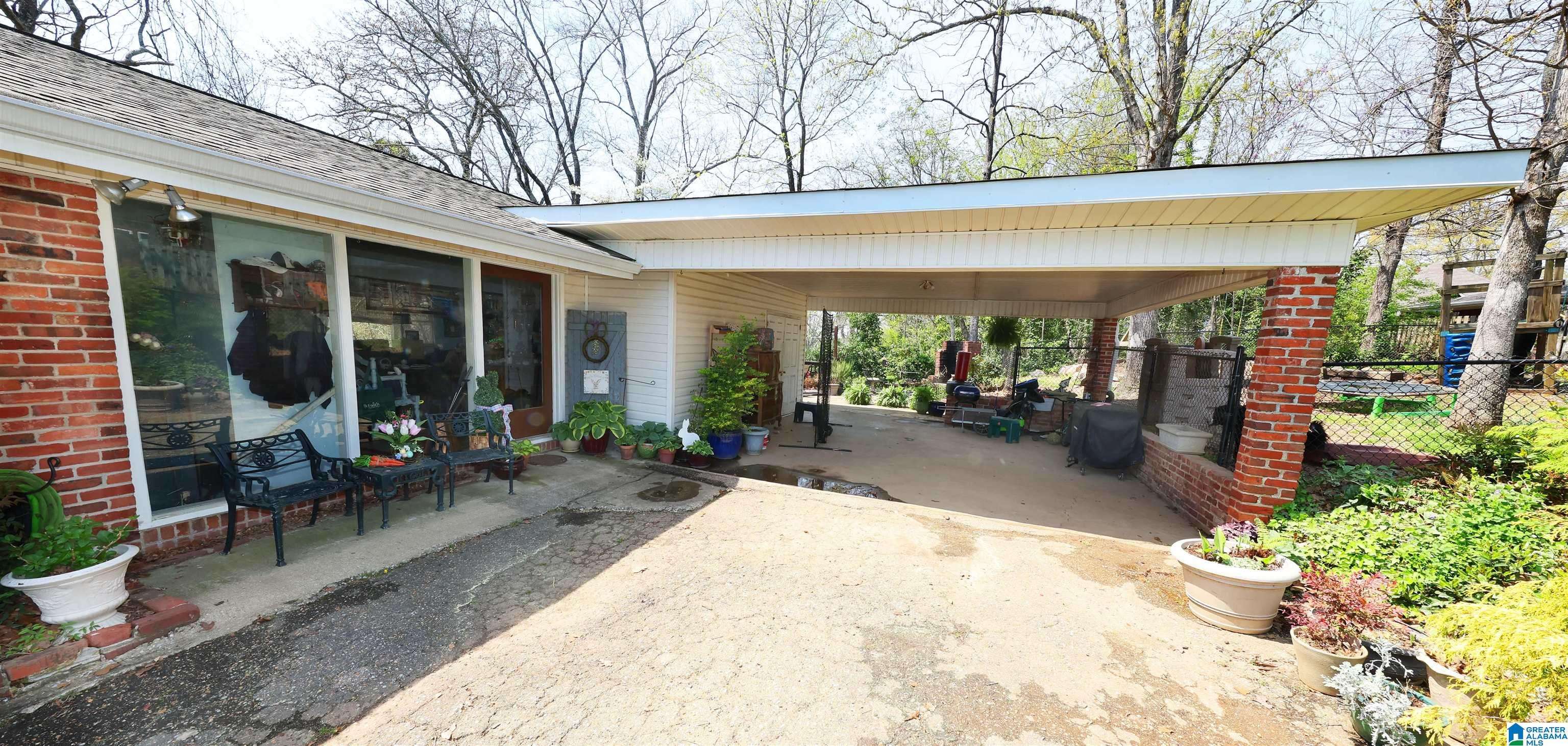 Anniston, AL 36207,1504 RAINBOW CIRCLE